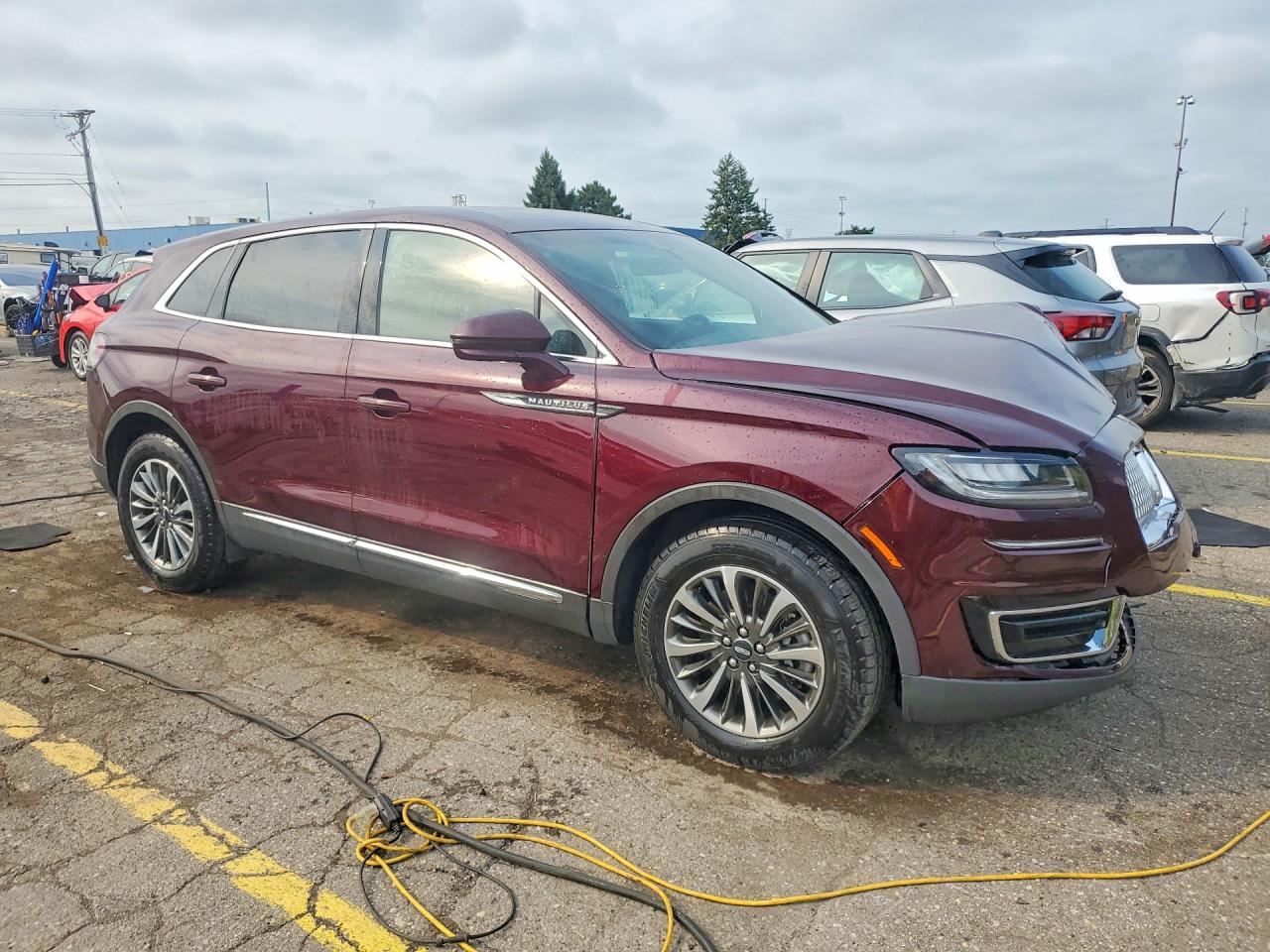 2020 Lincoln Nautilus Burgundy vin: 2LMPJ8J91LBL27713