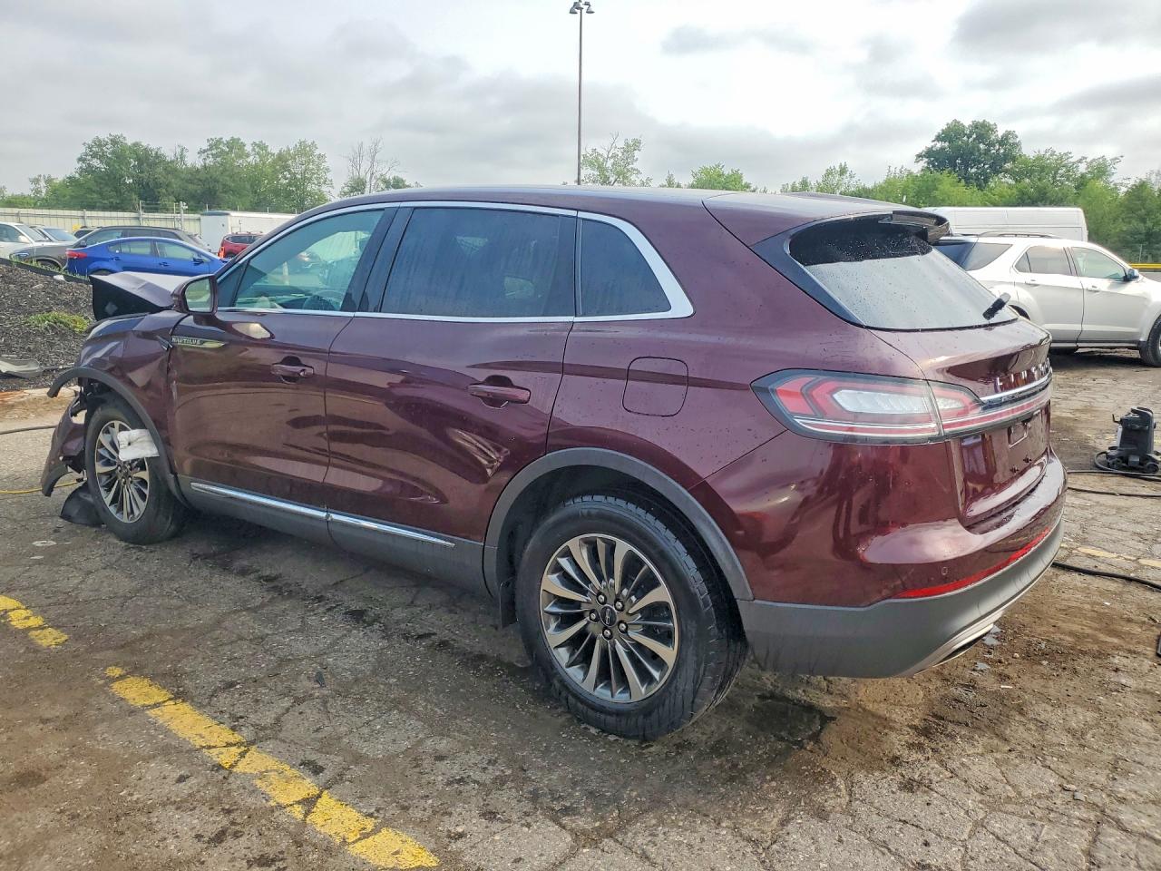 2020 Lincoln Nautilus Burgundy vin: 2LMPJ8J91LBL27713