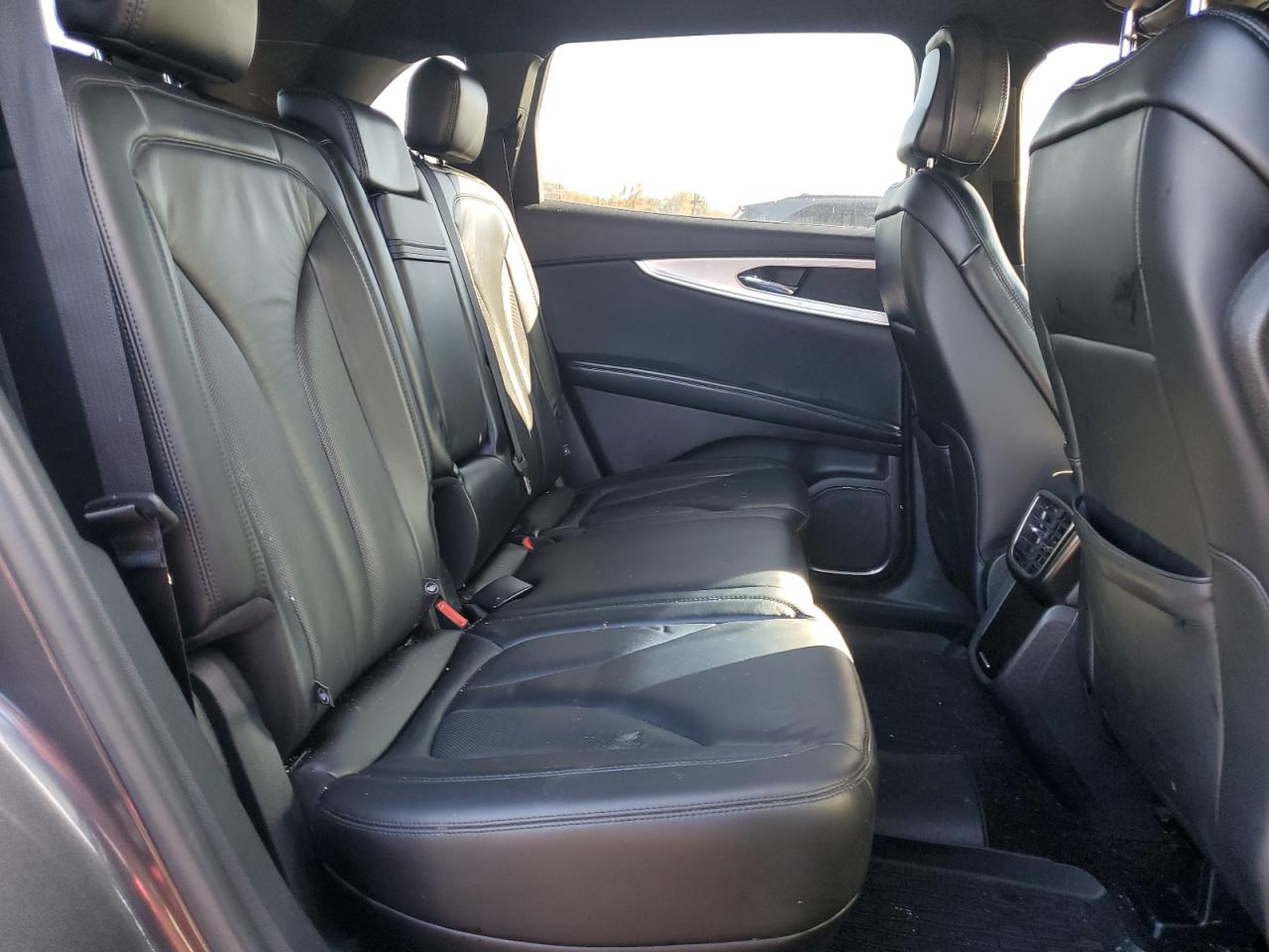 2020 Lincoln Nautilus Gray vin: 2LMPJ8J93LBL12159