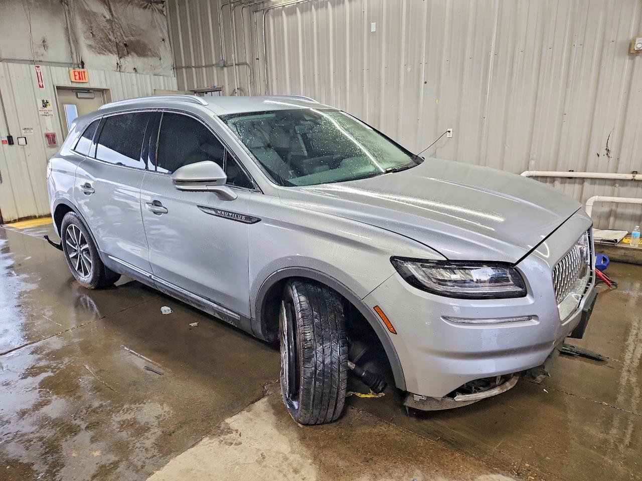 2022 Lincoln Nautilus Серебряный vin: 2LMPJ8J95NBL27135