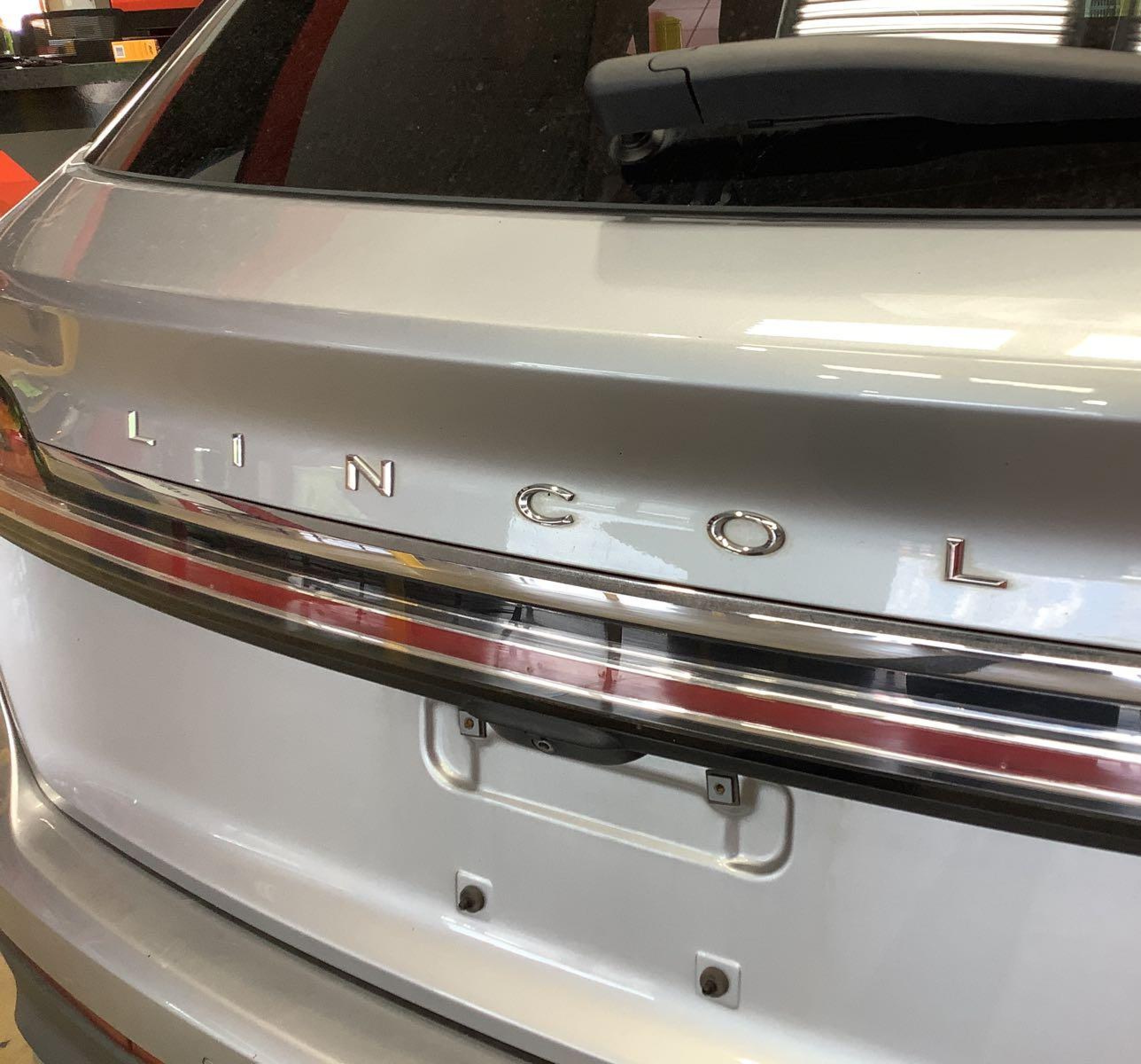 2022 Lincoln Nautilus vin: 2LMPJ8J96NBL11347