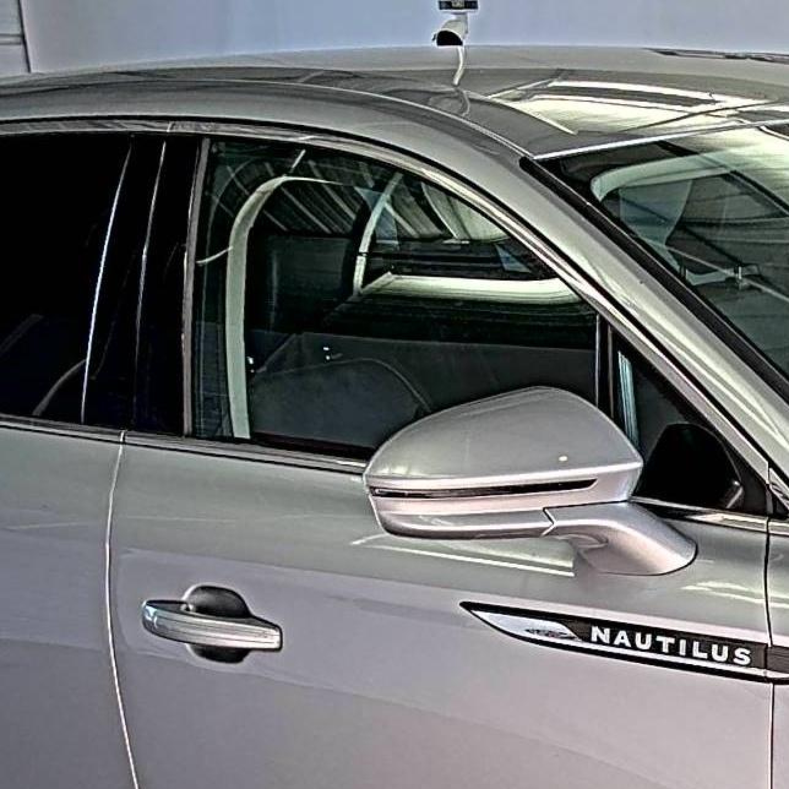 2022 Lincoln Nautilus vin: 2LMPJ8J96NBL11347