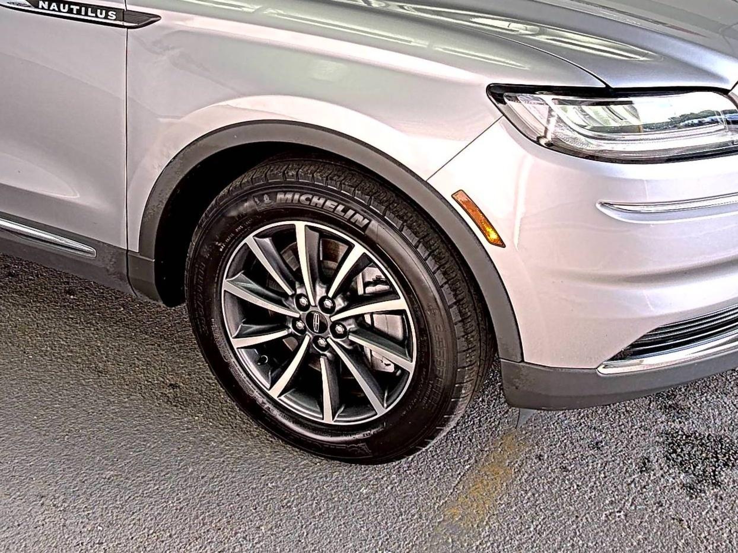 2022 Lincoln Nautilus vin: 2LMPJ8J96NBL11347