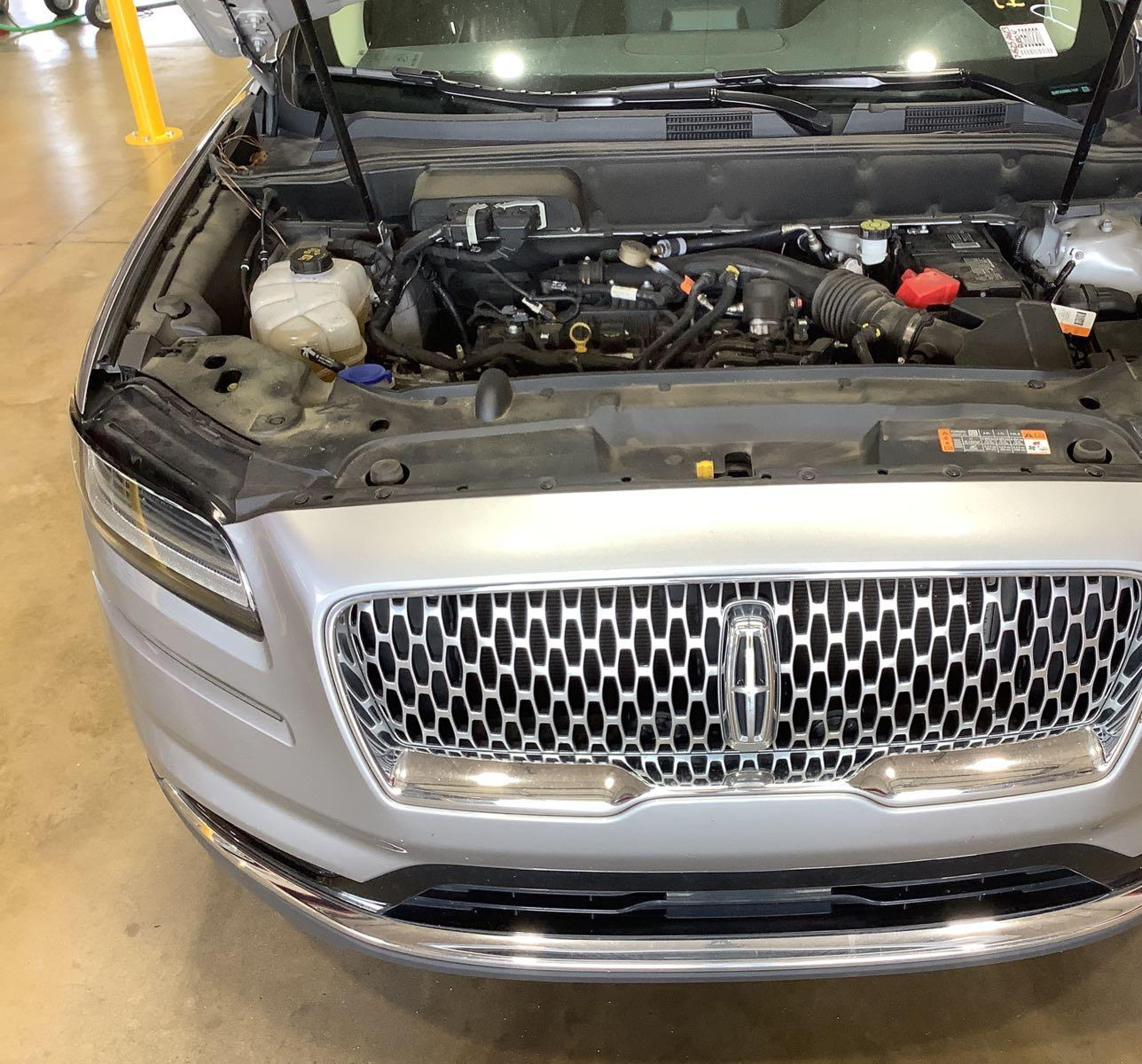 2022 Lincoln Nautilus vin: 2LMPJ8J96NBL11347