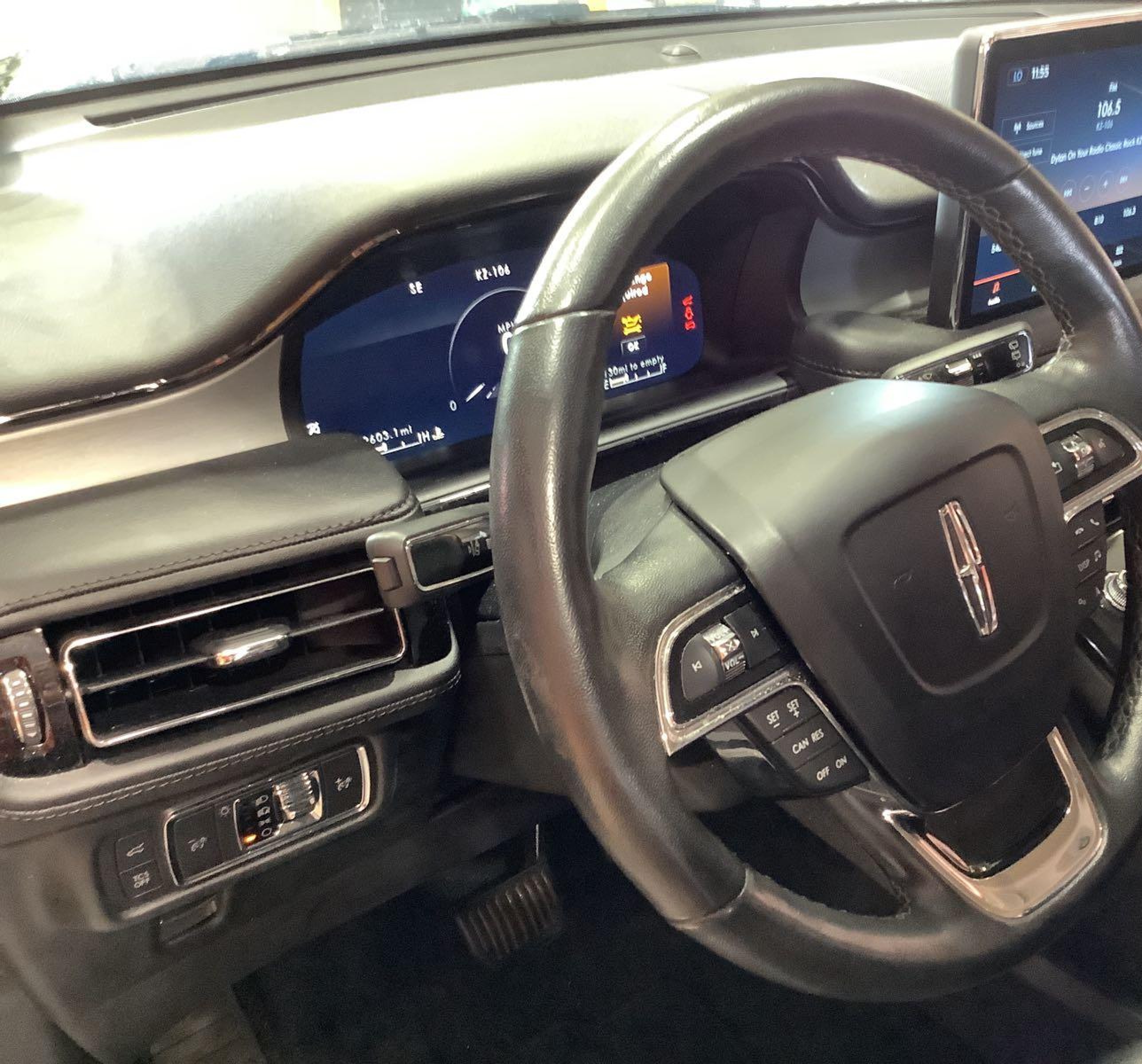 2022 Lincoln Nautilus vin: 2LMPJ8J96NBL11347