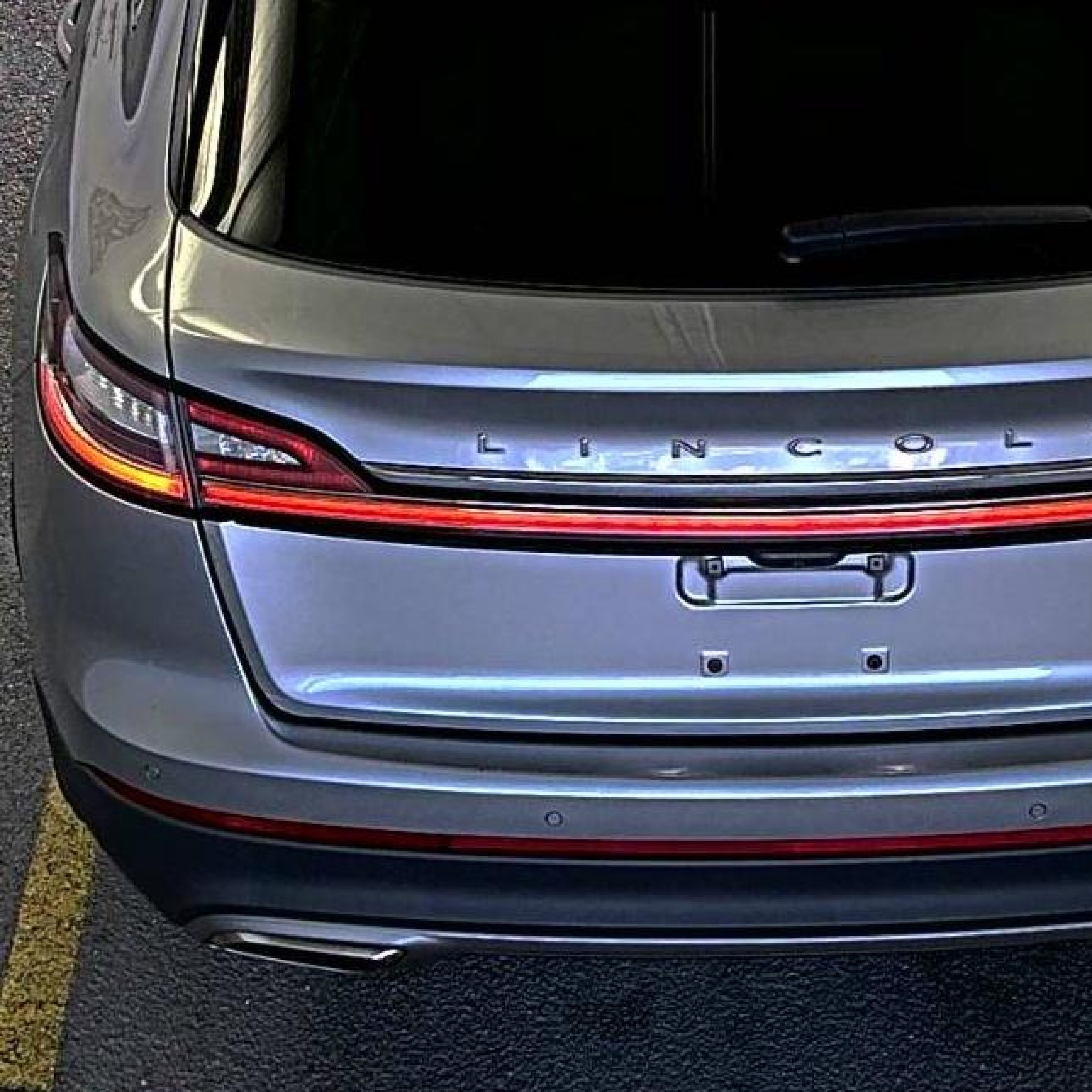 2022 Lincoln Nautilus vin: 2LMPJ8J96NBL11347