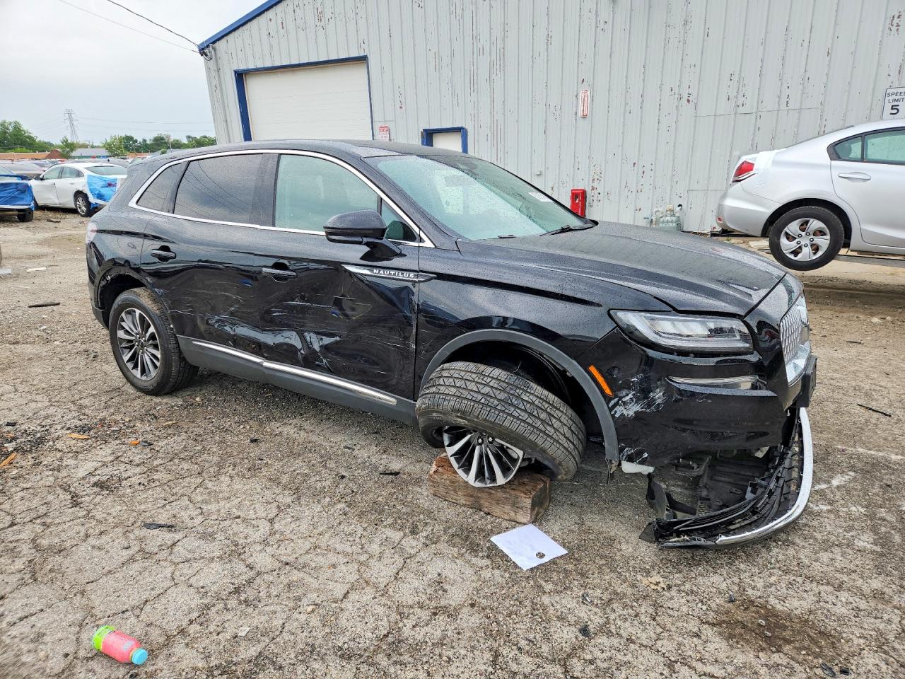 2023 Lincoln Nautilus Reserve Black vin: 2LMPJ8K90PBL10132