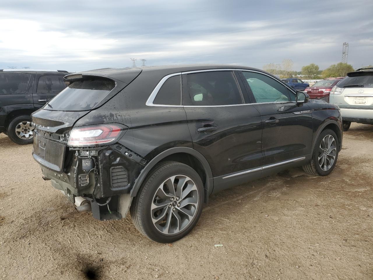 2023 Lincoln Nautilus Reserve Black vin: 2LMPJ8K91PBL15226