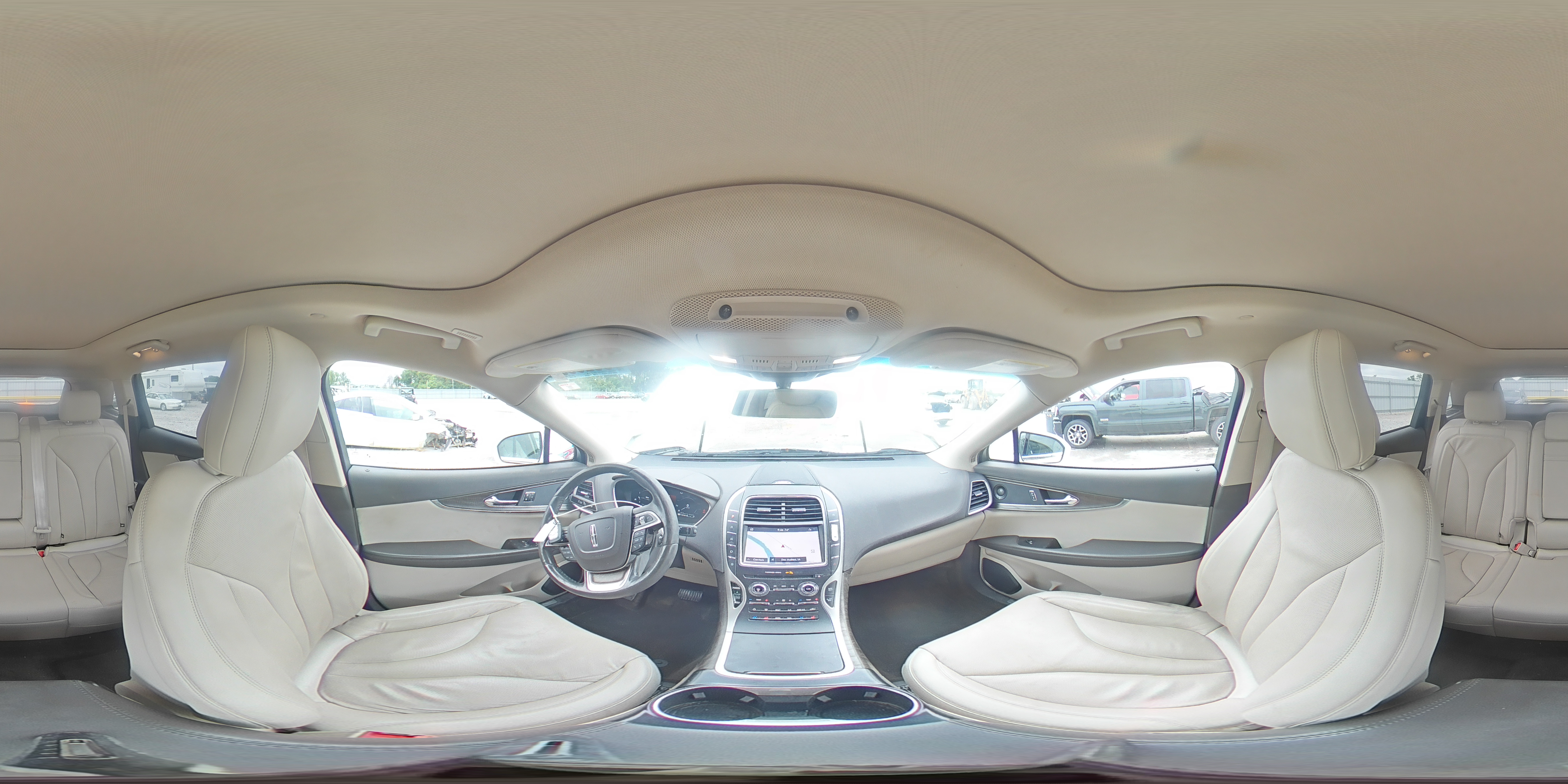 2020 Lincoln Nautilus Reserve White vin: 2LMPJ8K92LBL15892