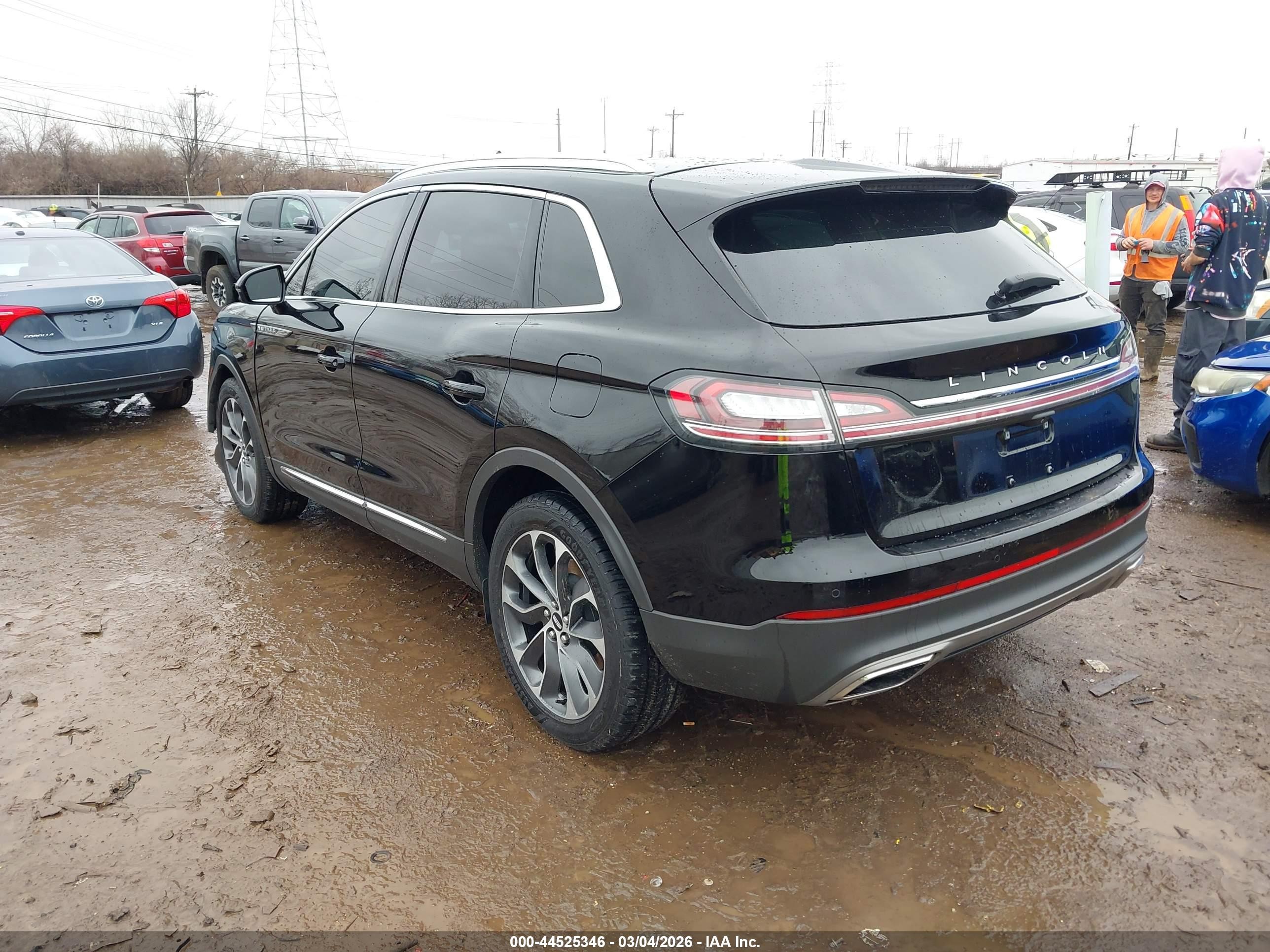 2022 Lincoln Nautilus Reserve Black vin: 2LMPJ8K92NBL27639