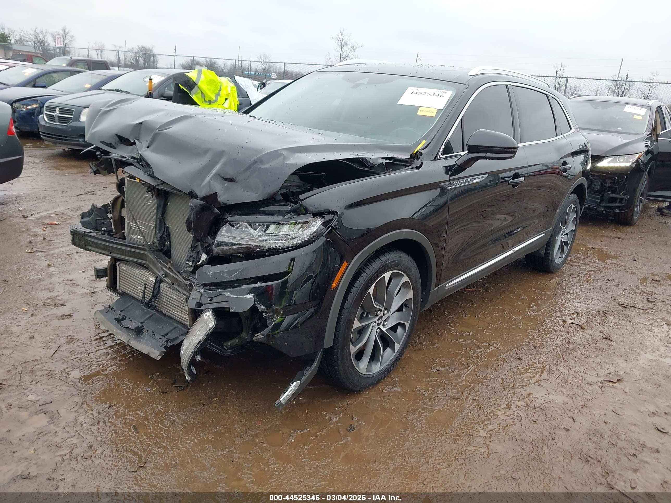 2022 Lincoln Nautilus Reserve Black vin: 2LMPJ8K92NBL27639