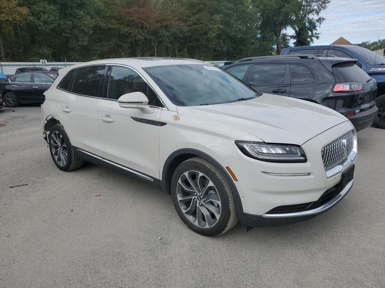 2023 Lincoln Nautilus Reserve Gray vin: 2LMPJ8K92PBL11234