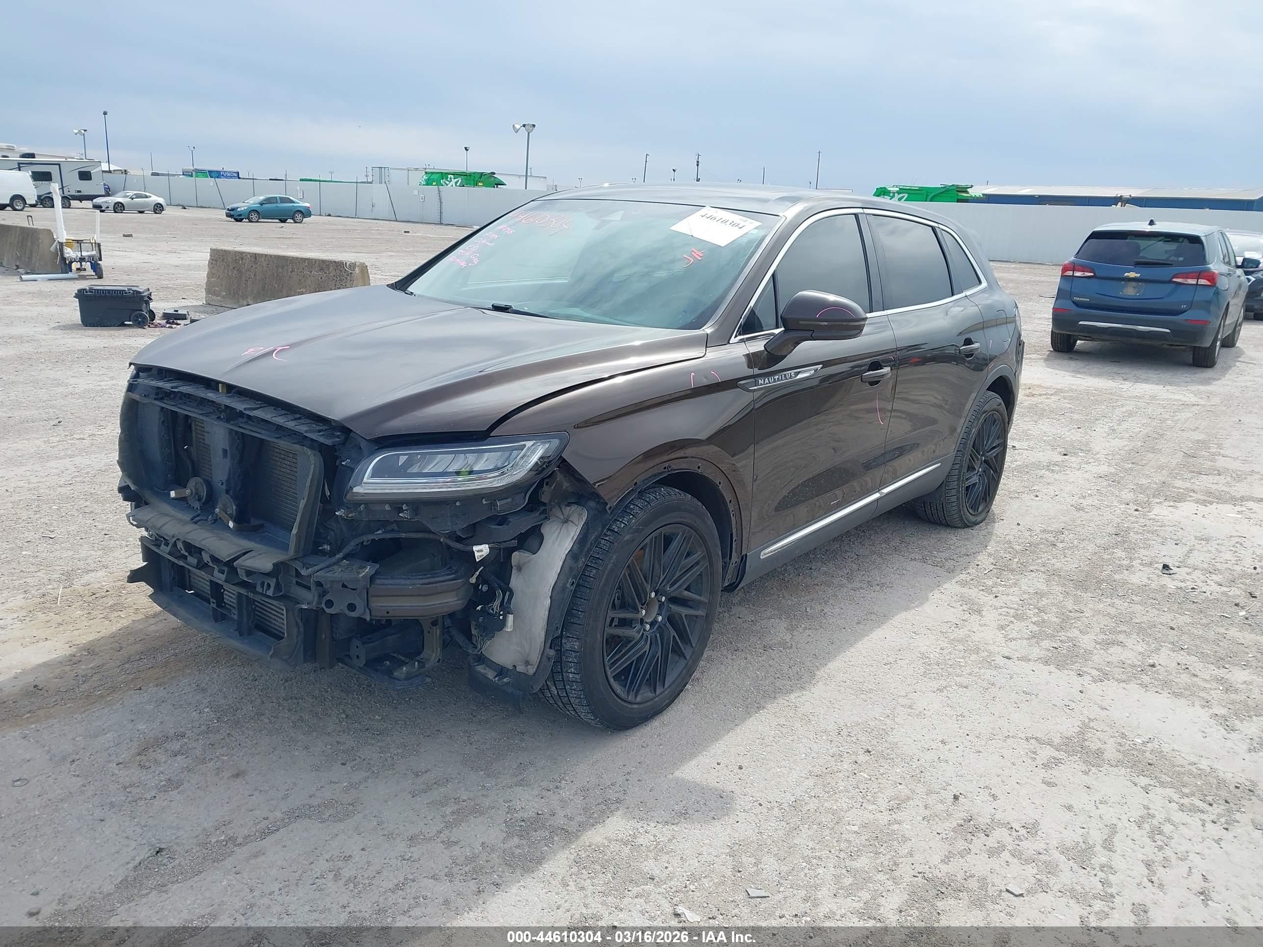 2019 Lincoln Nautilus Select Brown vin: 2LMPJ8K94KBL31395