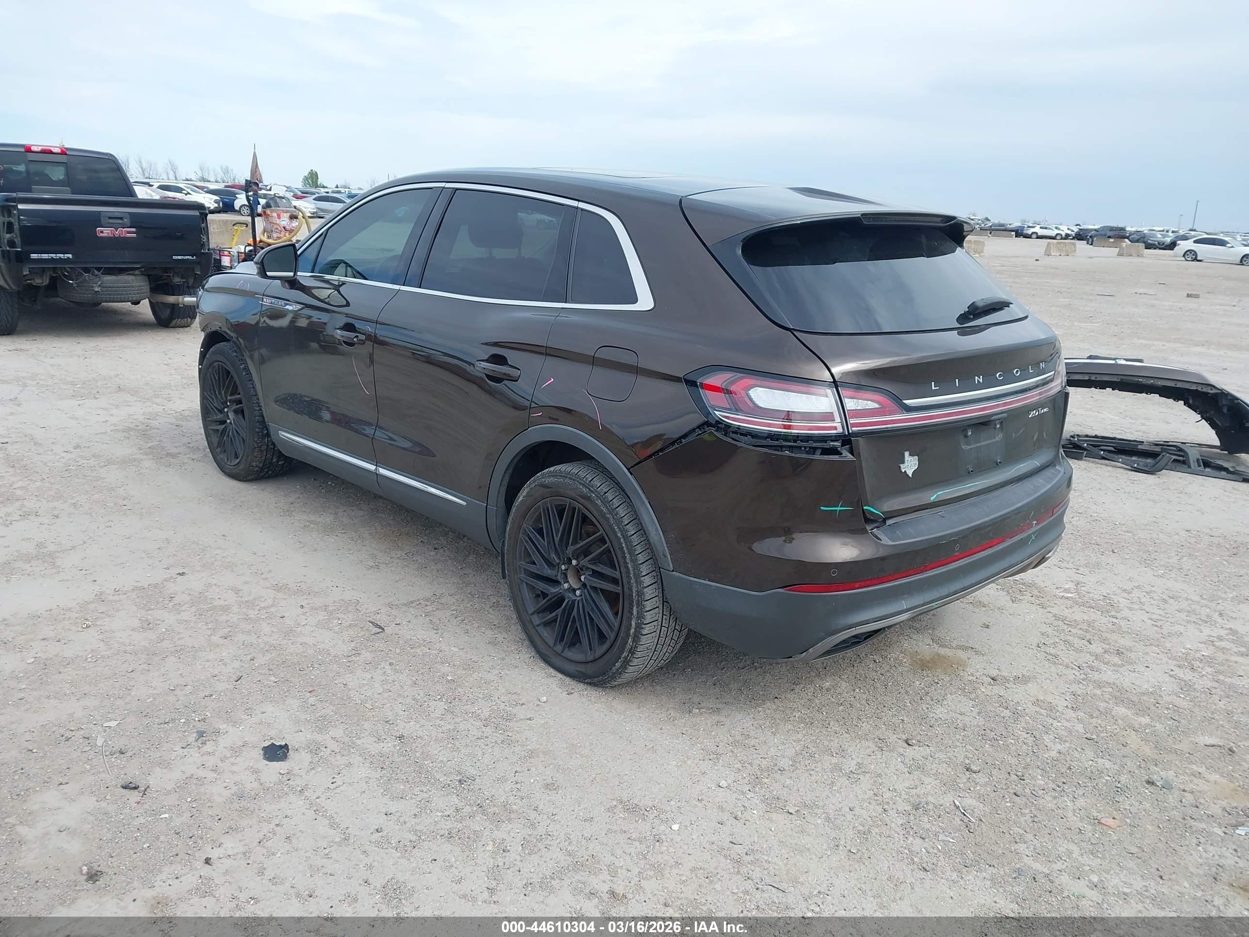 2019 Lincoln Nautilus Select Brown vin: 2LMPJ8K94KBL31395
