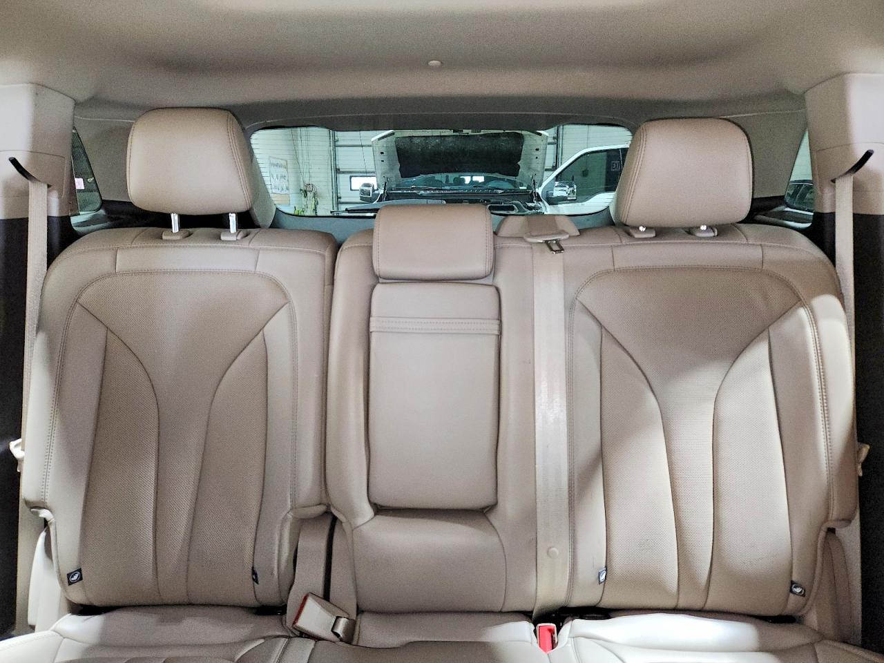 2021 Lincoln Nautilus Reserve White vin: 2LMPJ8K96MBL11653
