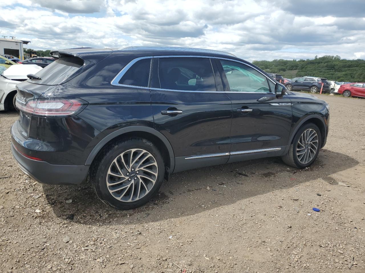 2020 Lincoln Nautilus Reserve Black vin: 2LMPJ8K99LBL20152