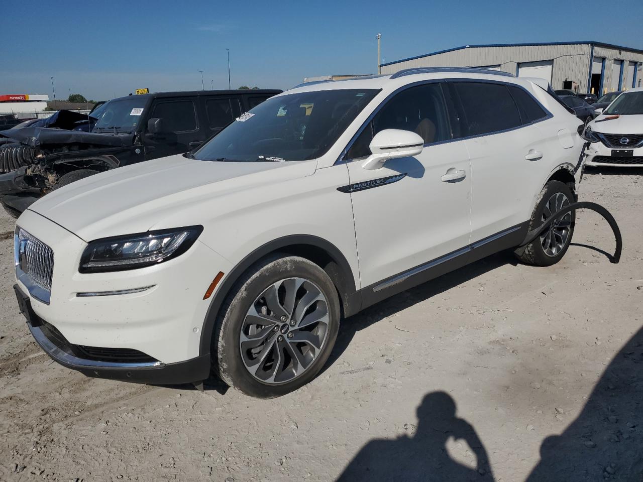 2023 Lincoln Nautilus Reserve White vin: 2LMPJ8K99PBL23493