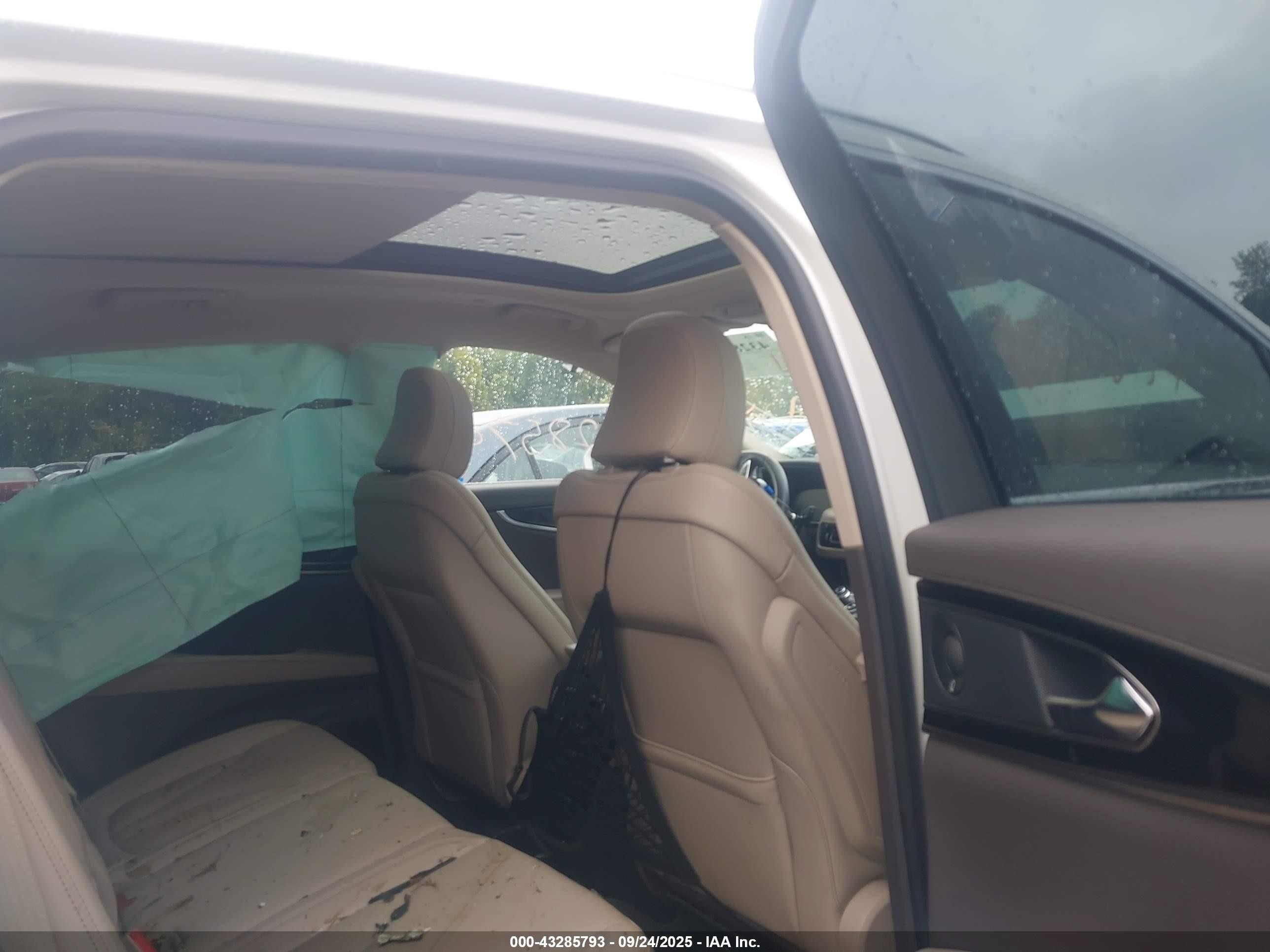 2022 Lincoln Nautilus Reserve White vin: 2LMPJ8K9XNBL08398