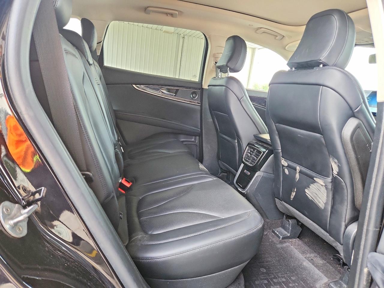 2021 Lincoln Nautilus Reserve Черный vin: 2LMPJ8KP0MBL17883
