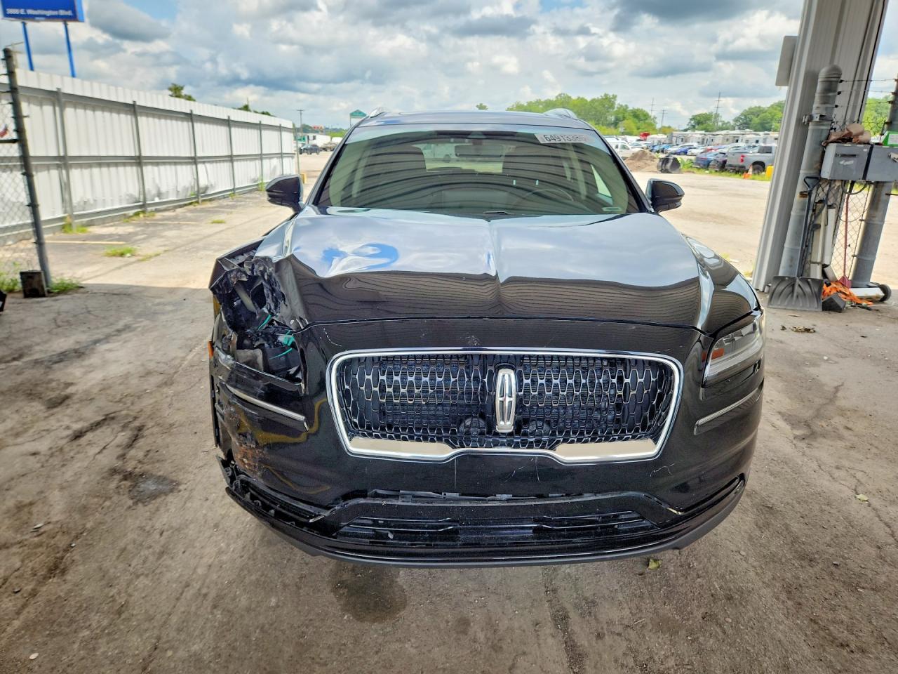 2021 Lincoln Nautilus Reserve Черный vin: 2LMPJ8KP0MBL17883