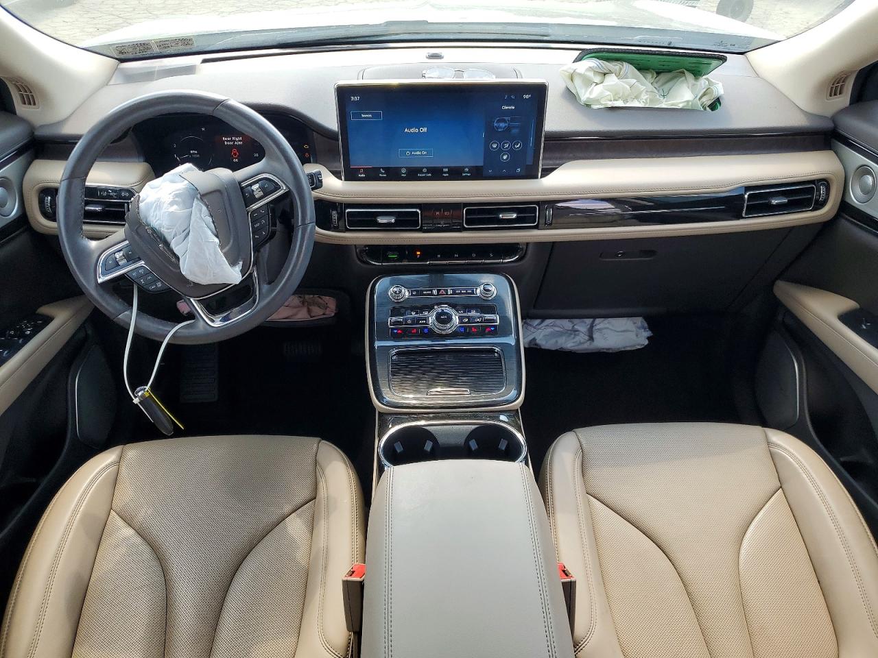 2023 Lincoln Nautilus Reserve Gray vin: 2LMPJ8KP0PBL13921
