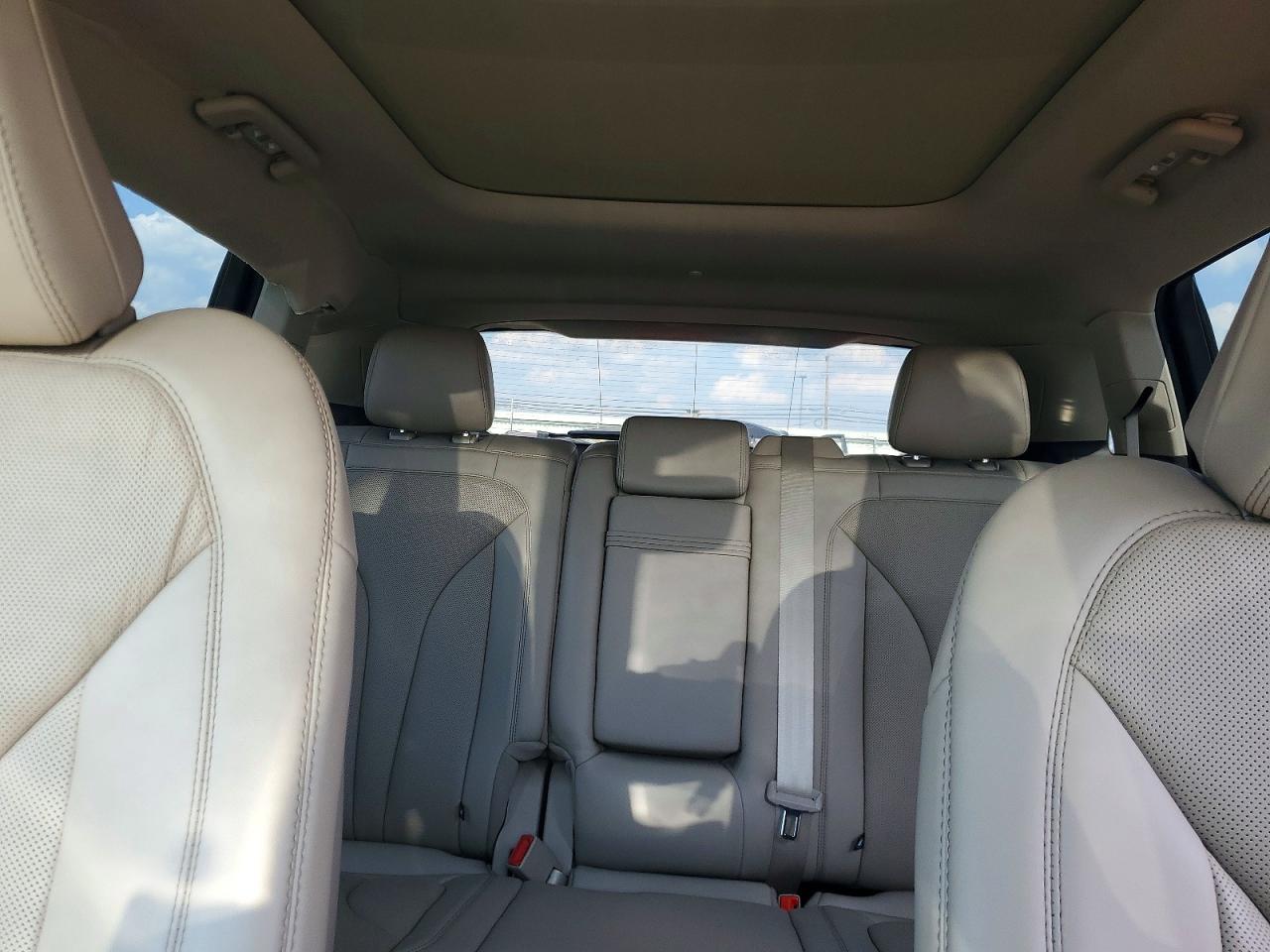 2023 Lincoln Nautilus Reserve Gray vin: 2LMPJ8KP0PBL13921