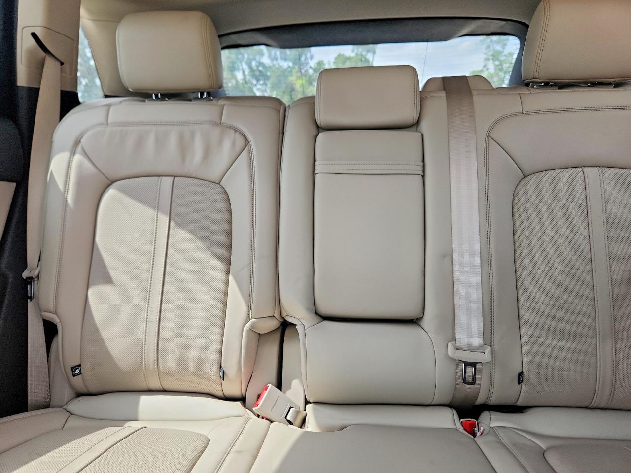 2020 Lincoln Nautilus Reserve Brown vin: 2LMPJ8KP2LBL22274