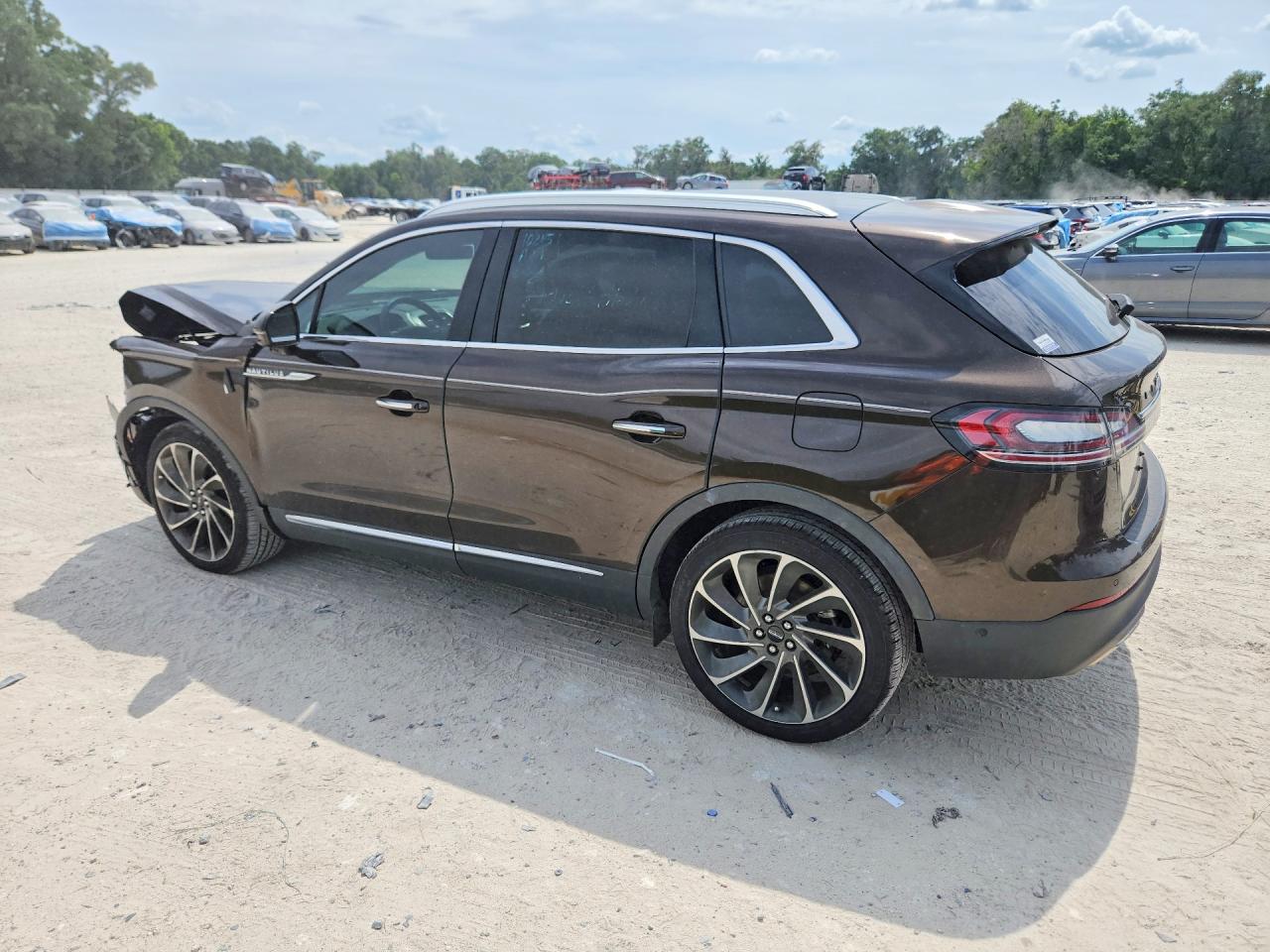 2020 Lincoln Nautilus Reserve Brown vin: 2LMPJ8KP2LBL22274