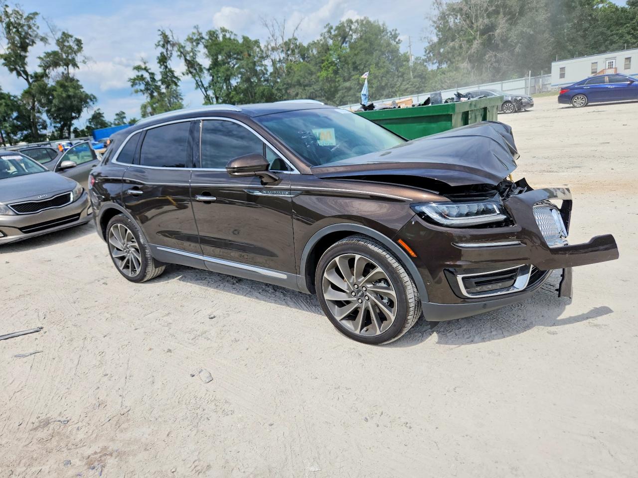 2020 Lincoln Nautilus Reserve Brown vin: 2LMPJ8KP2LBL22274