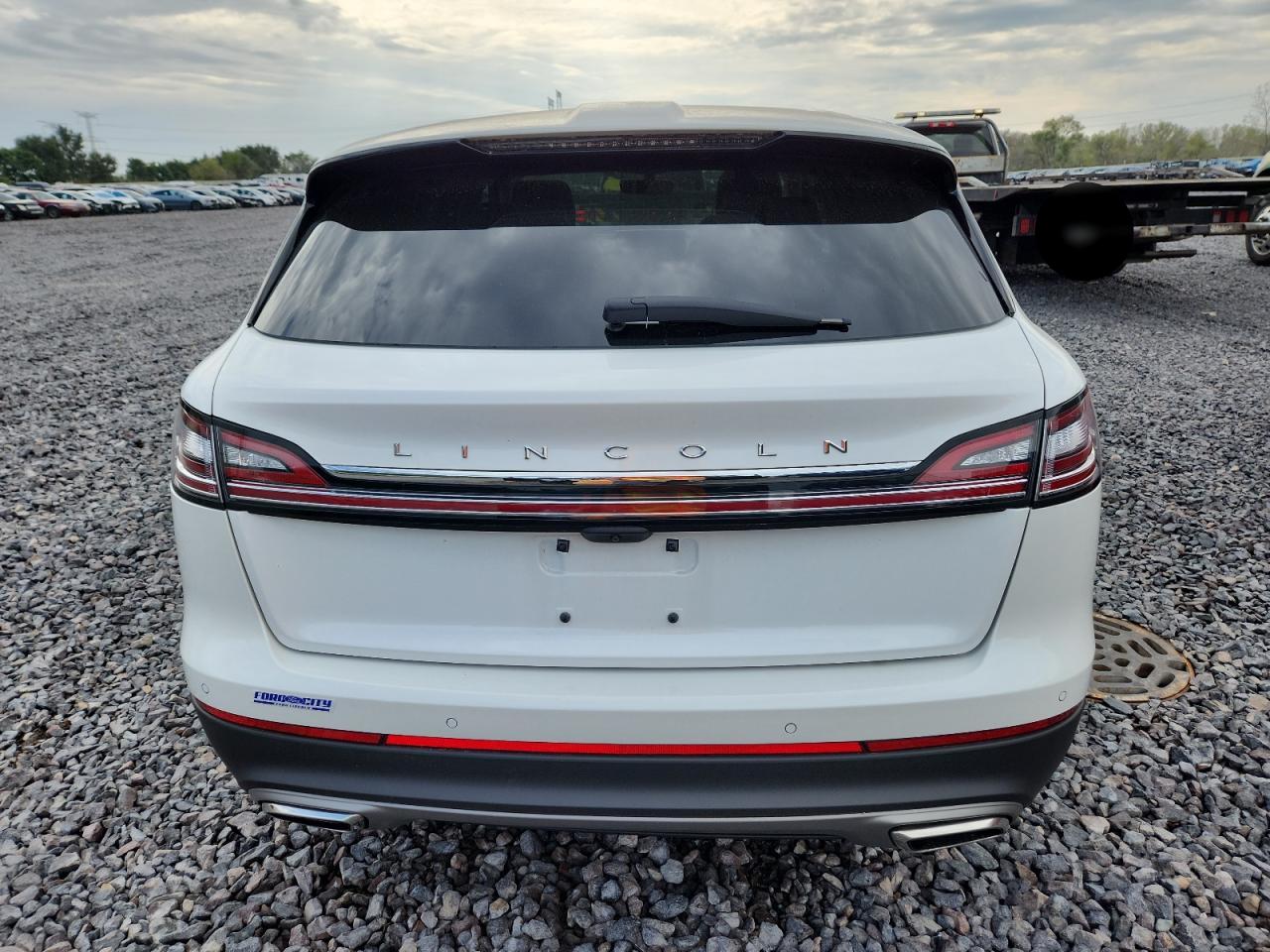 2023 Lincoln Nautilus Reserve White vin: 2LMPJ8KP4PBL12545