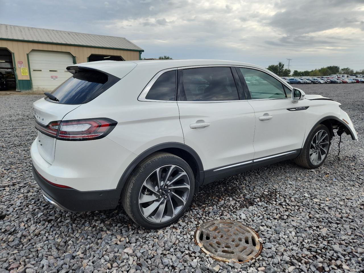 2023 Lincoln Nautilus Reserve White vin: 2LMPJ8KP4PBL12545