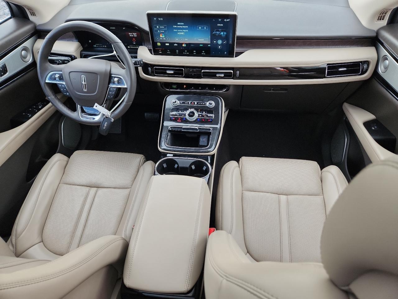 2023 Lincoln Nautilus Reserve White vin: 2LMPJ8KP4PBL12545