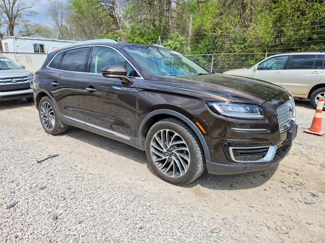 2020 Lincoln Nautilus Reserve Brown vin: 2LMPJ8KP8LBL15491