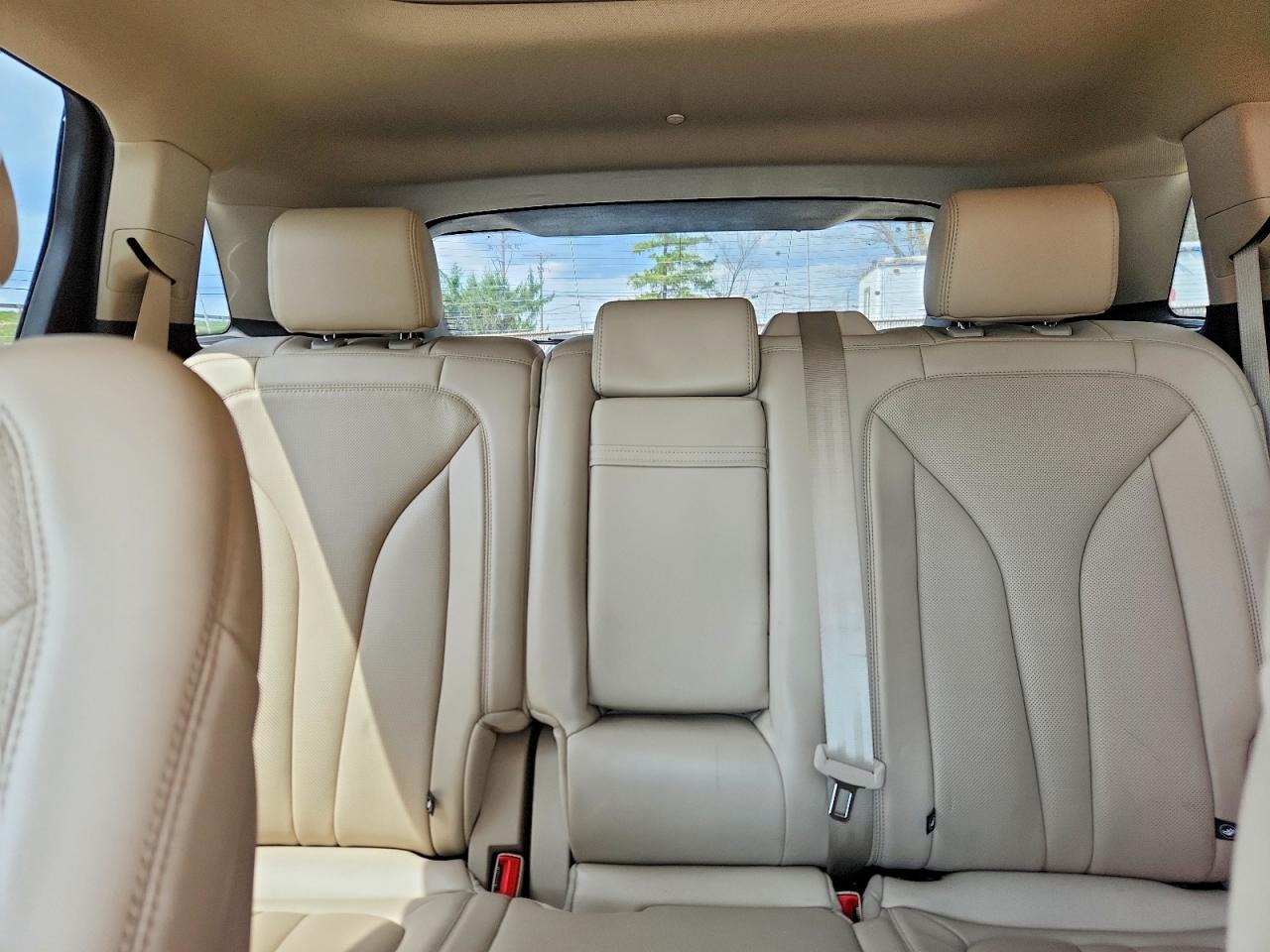 2020 Lincoln Nautilus Reserve Brown vin: 2LMPJ8KP8LBL15491
