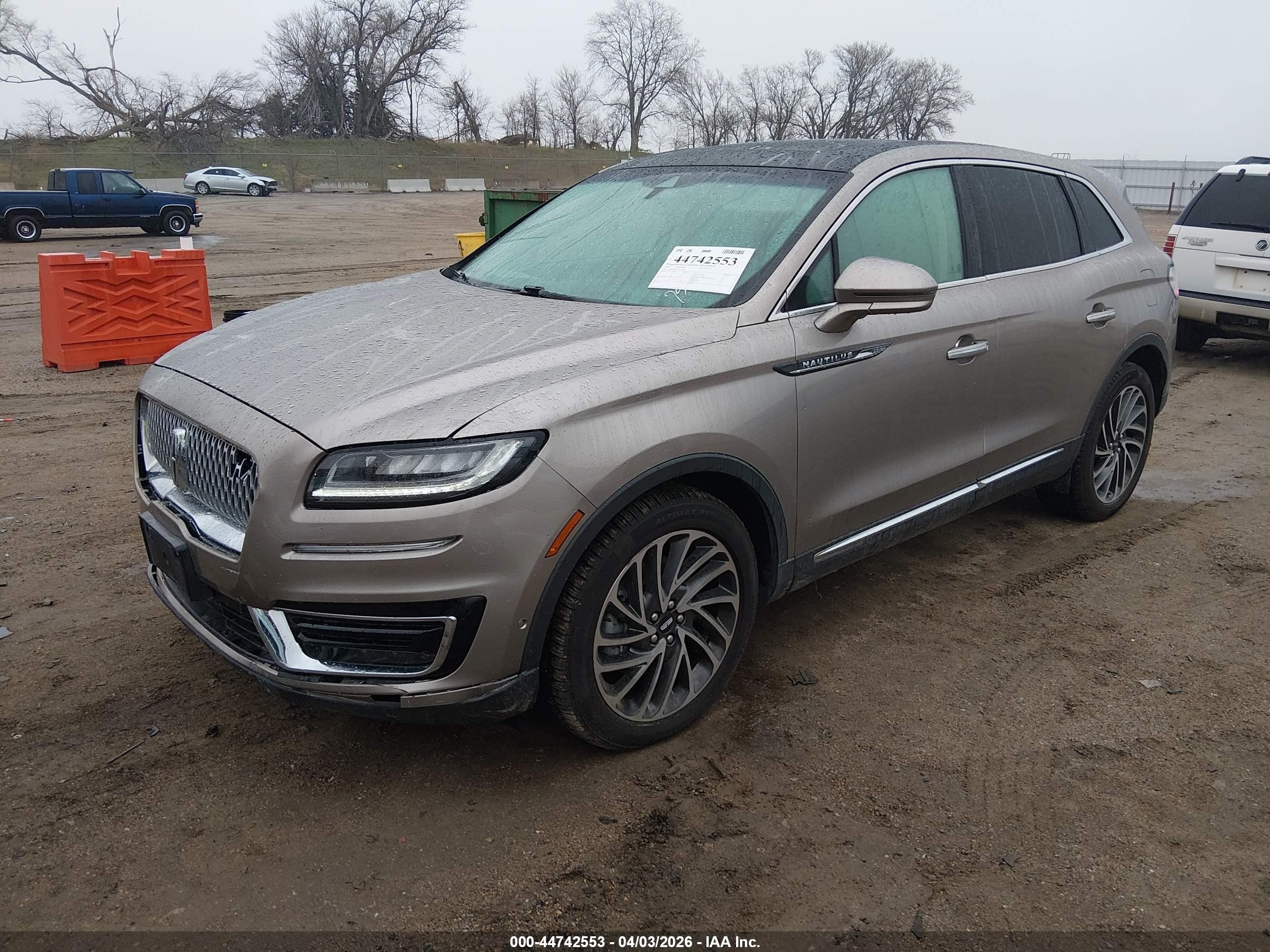 2020 Lincoln Nautilus Reserve Tan vin: 2LMPJ8KP9LBL23888
