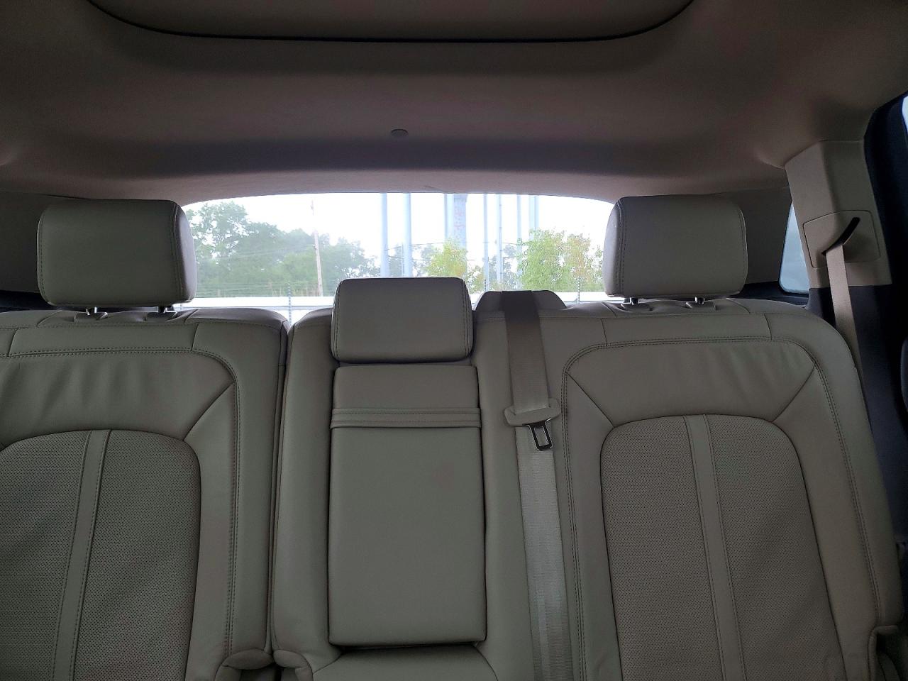 2019 Lincoln Nautilus Reserve Синий vin: 2LMPJ8L92KBL46282