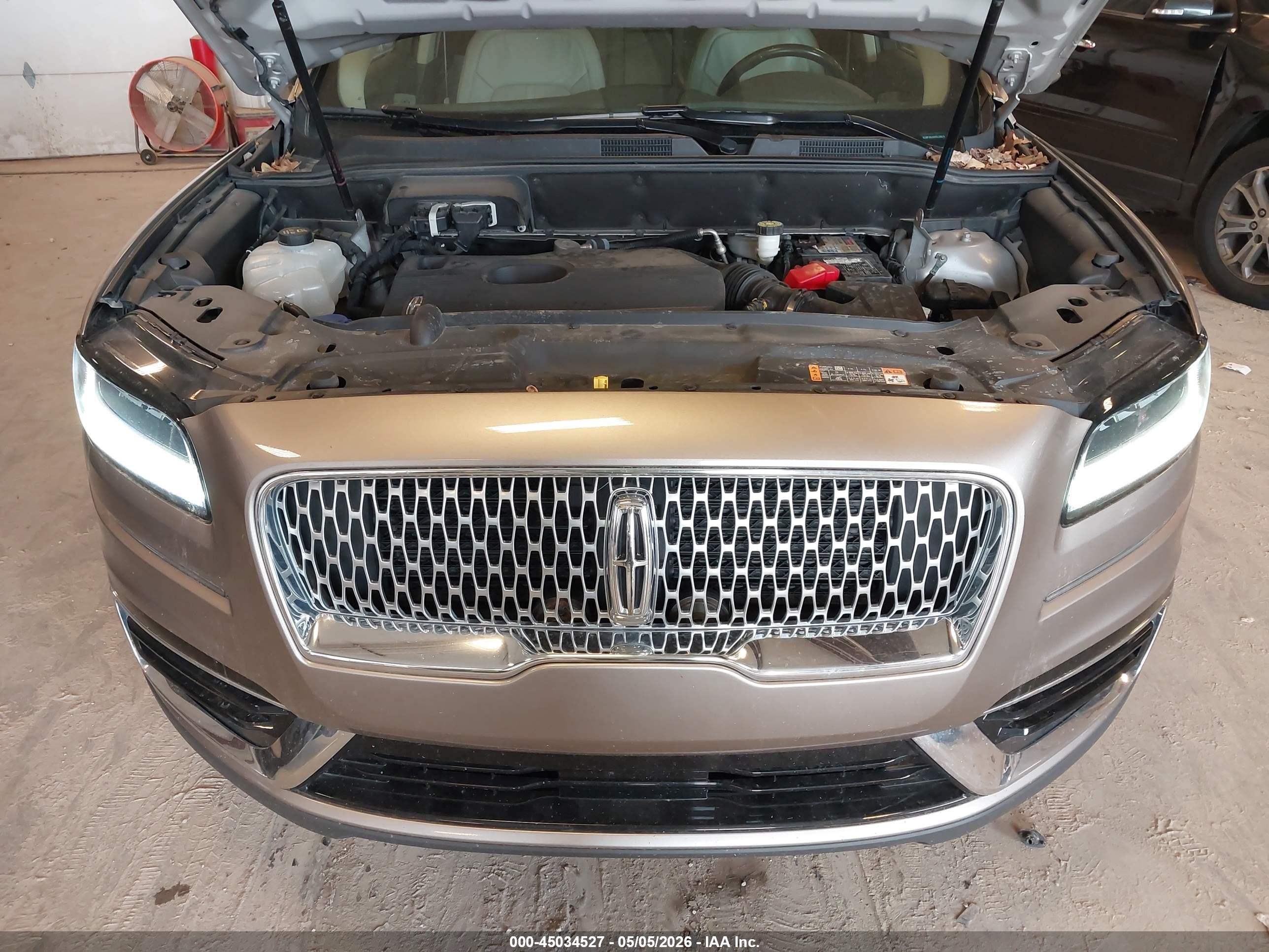 2019 Lincoln Nautilus Reserve Tan vin: 2LMPJ8L94KBL58613