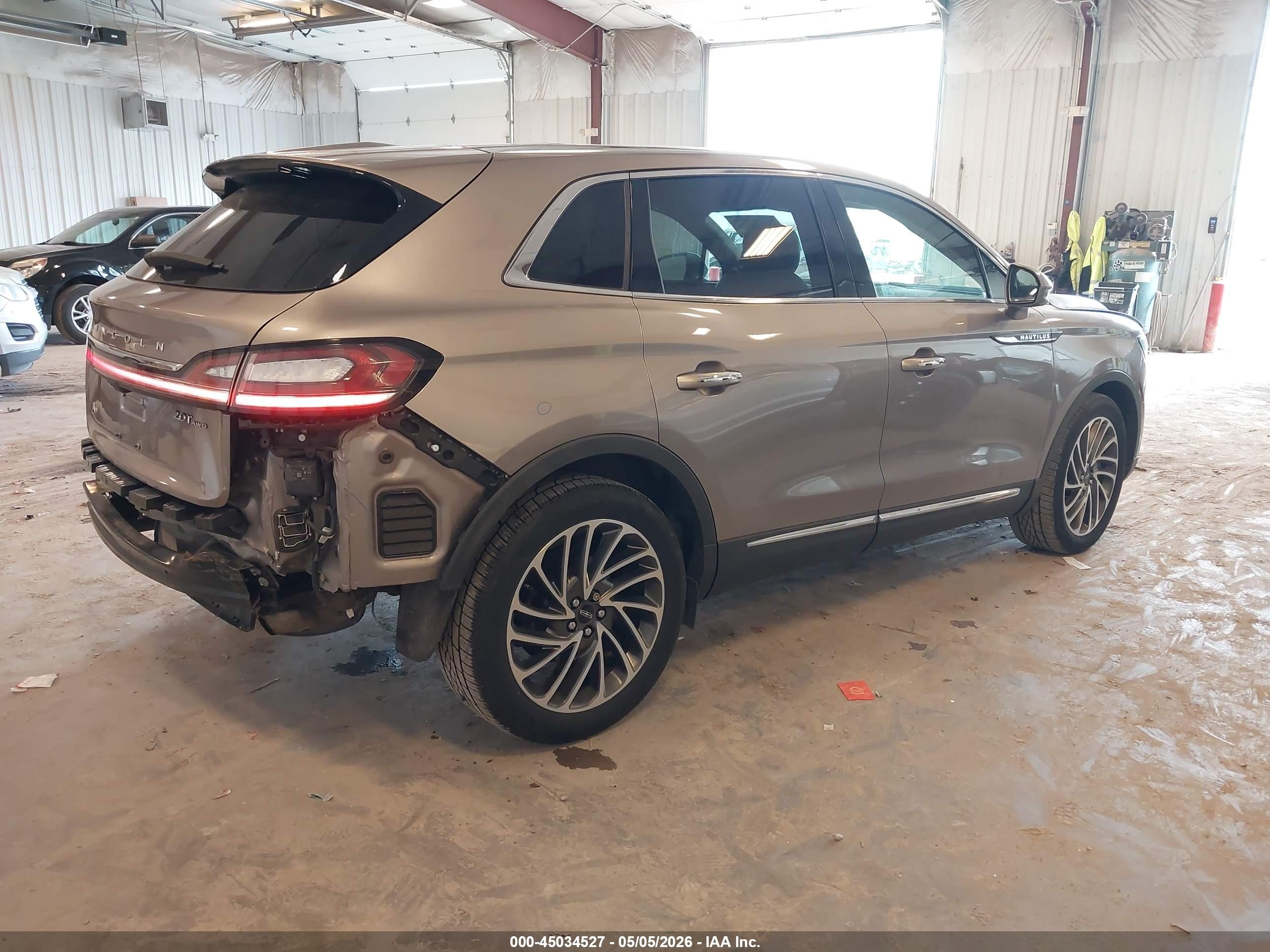 2019 Lincoln Nautilus Reserve Tan vin: 2LMPJ8L94KBL58613