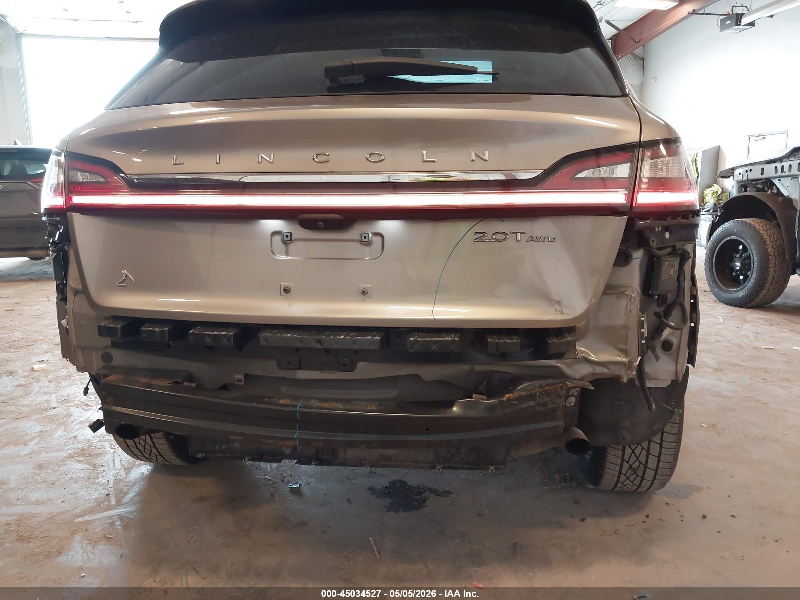 2019 Lincoln Nautilus Reserve Tan vin: 2LMPJ8L94KBL58613