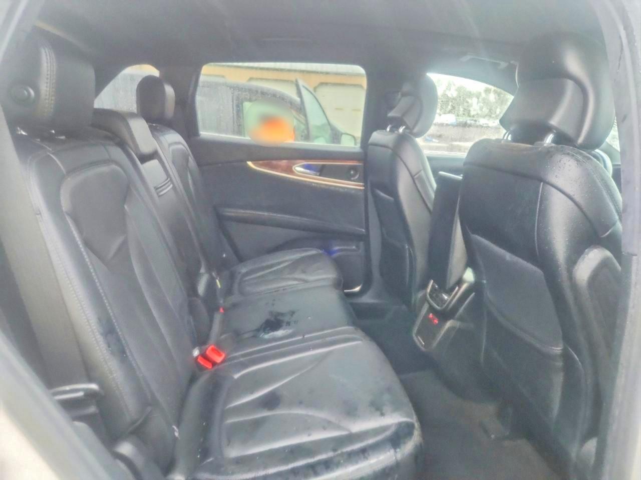 2019 Lincoln Nautilus Reserve White vin: 2LMPJ8L97KBL34001