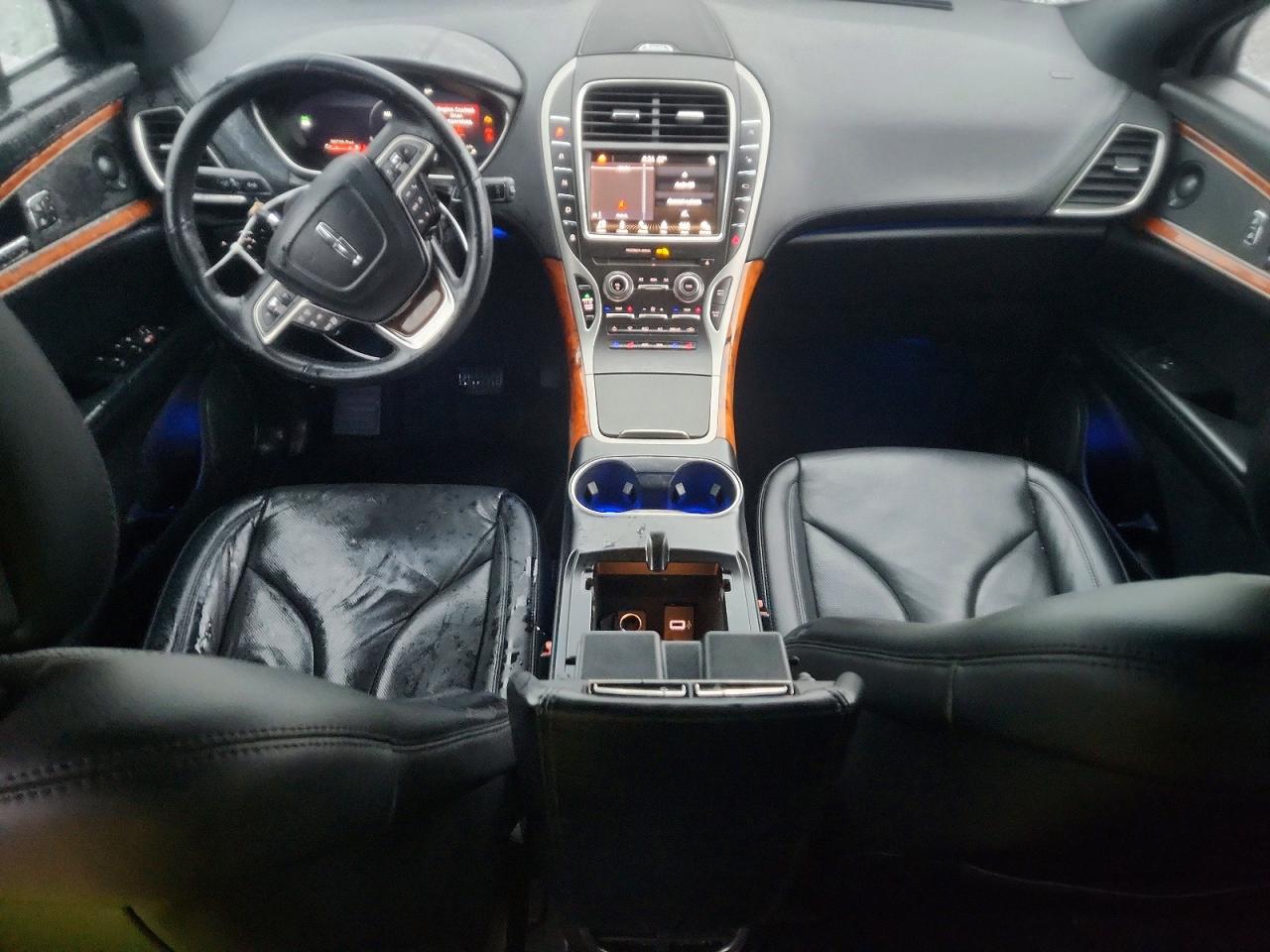 2019 Lincoln Nautilus Reserve White vin: 2LMPJ8L97KBL34001