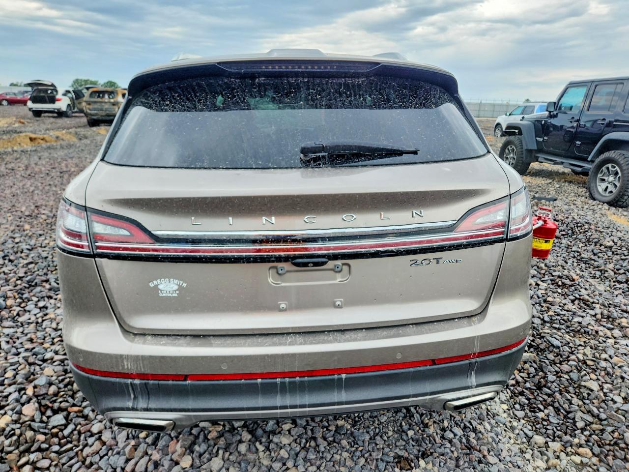 2019 Lincoln Nautilus Reserve Silver vin: 2LMPJ8L9XKBL12560