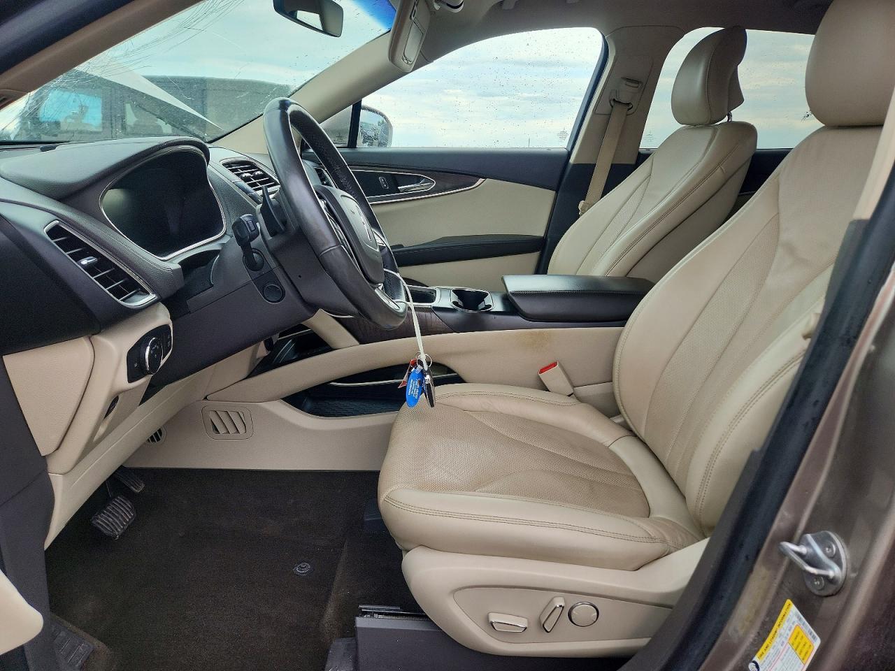 2019 Lincoln Nautilus Reserve Silver vin: 2LMPJ8L9XKBL12560