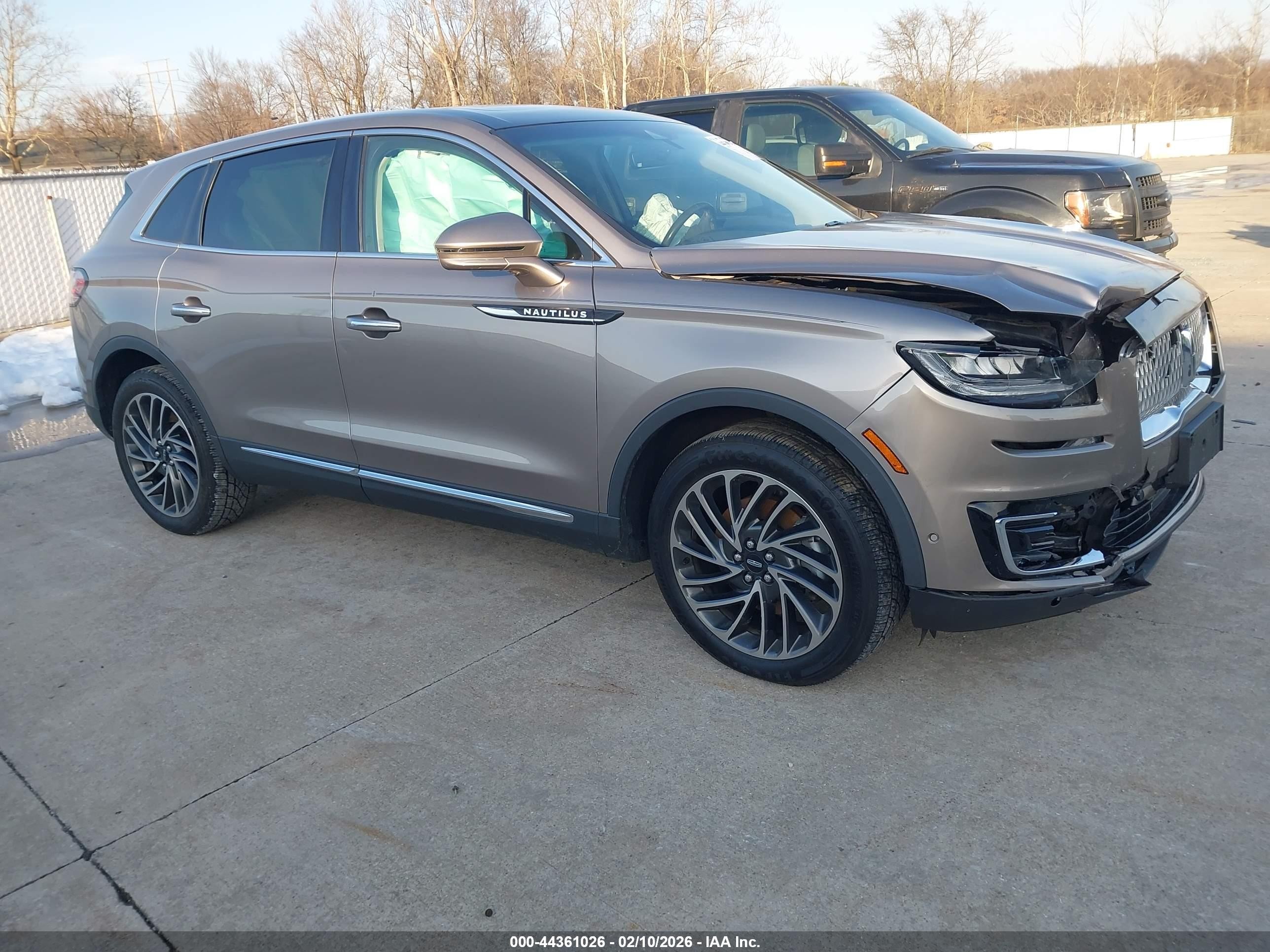 2019 Lincoln Nautilus Reserve Brown vin: 2LMPJ8LP1KBL51391