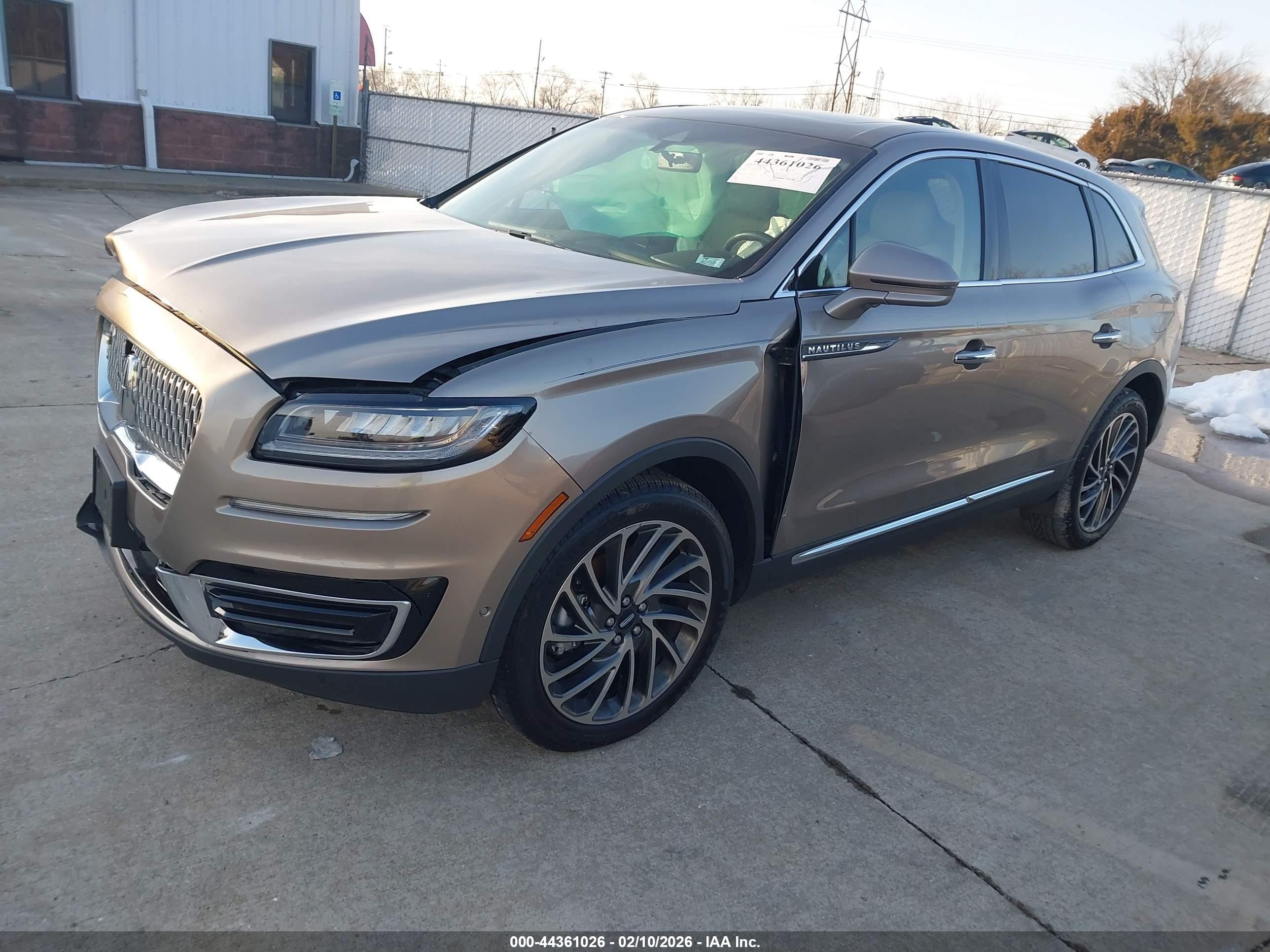 2019 Lincoln Nautilus Reserve Brown vin: 2LMPJ8LP1KBL51391