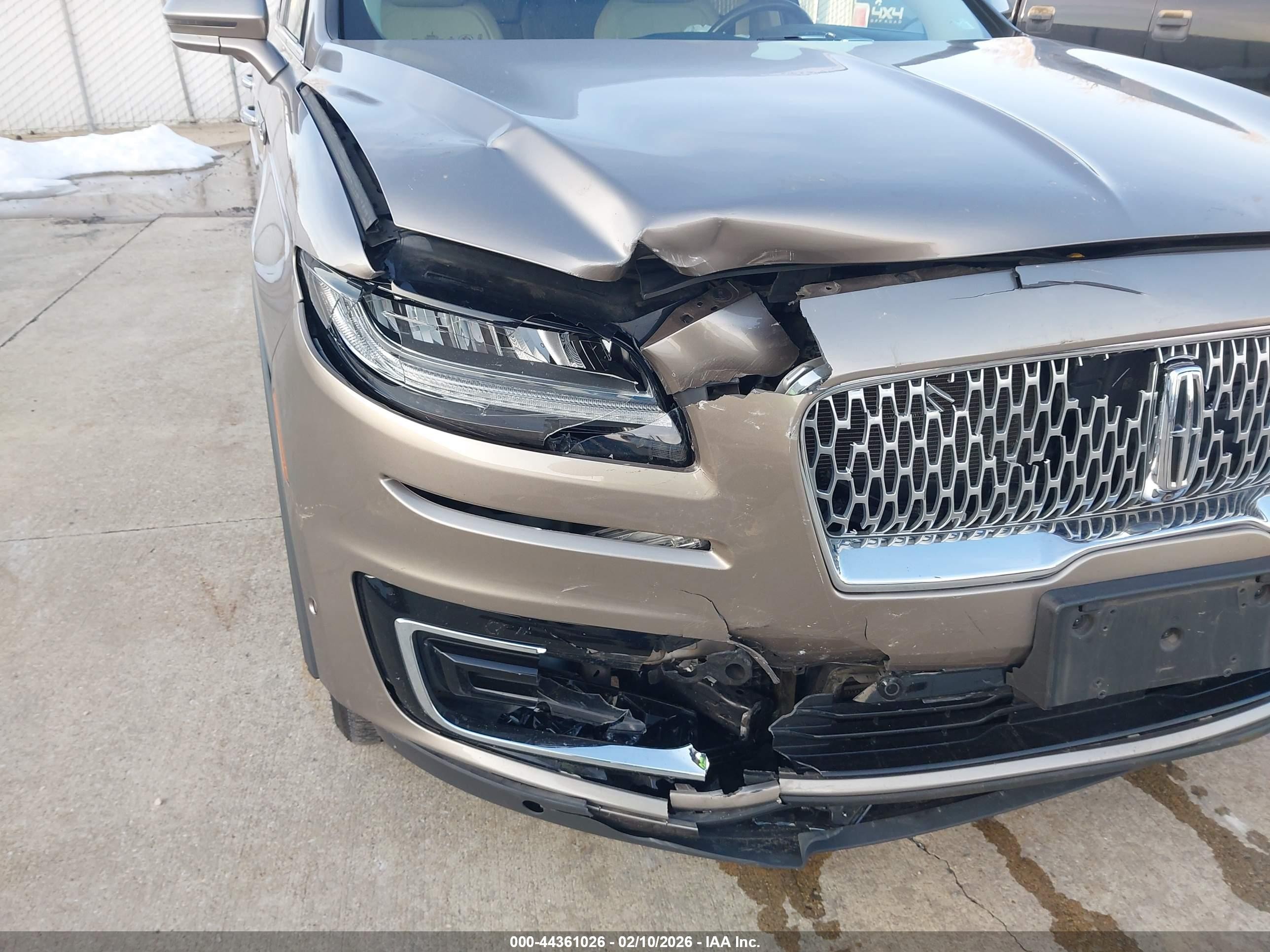 2019 Lincoln Nautilus Reserve Brown vin: 2LMPJ8LP1KBL51391