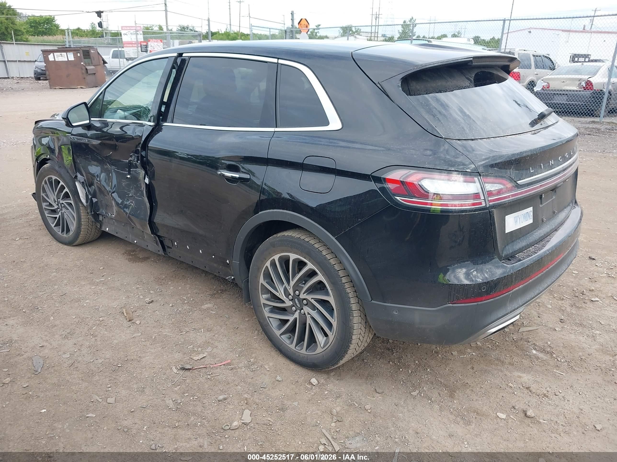 2019 Lincoln Nautilus Reserve Black vin: 2LMPJ8LP3KBL21728