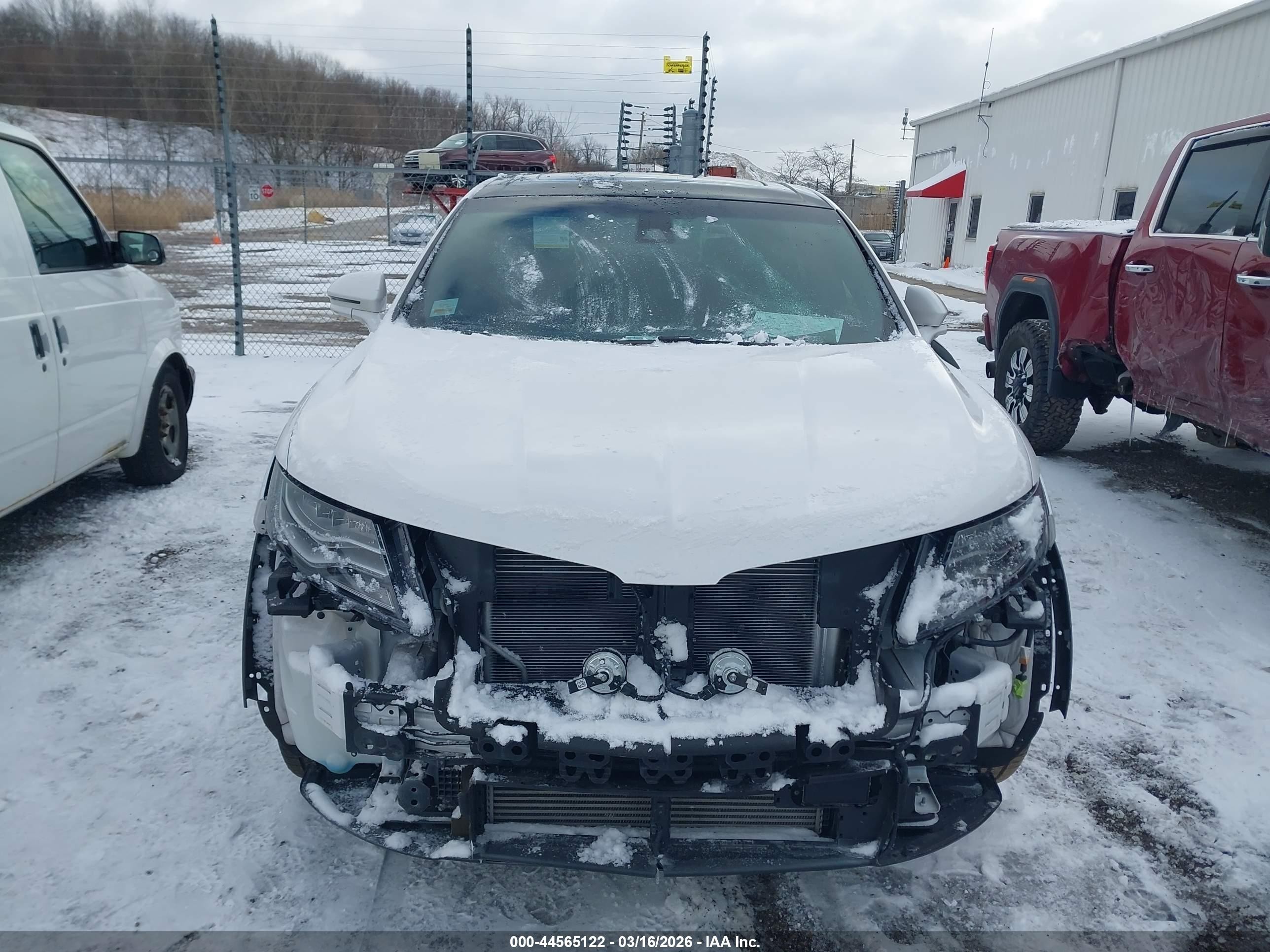 2018 Lincoln Mkx Reserve White vin: 2LMPJ8LP4JBL34972