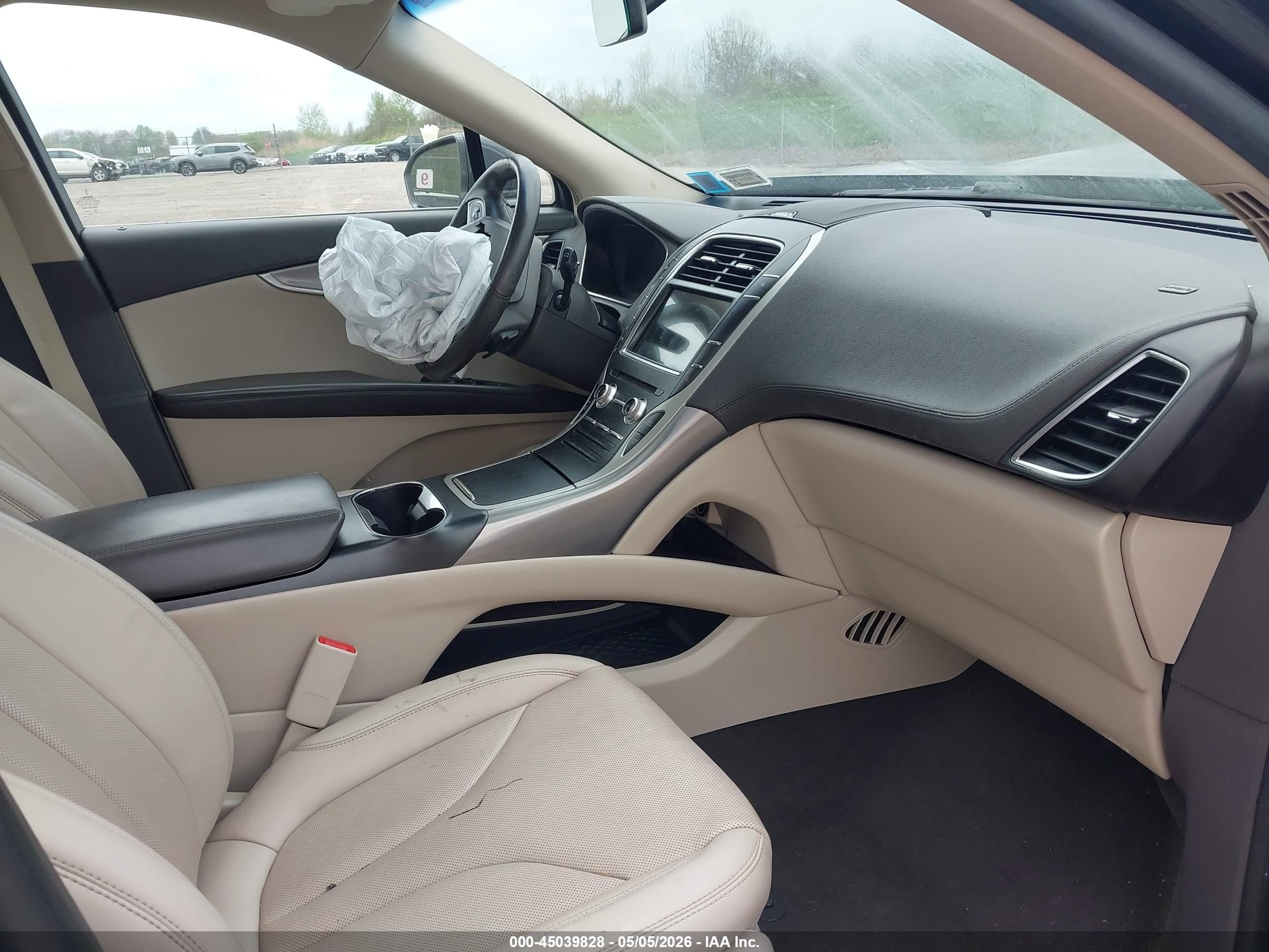 2019 Lincoln Nautilus Reserve Gray vin: 2LMPJ8LP7KBL28066