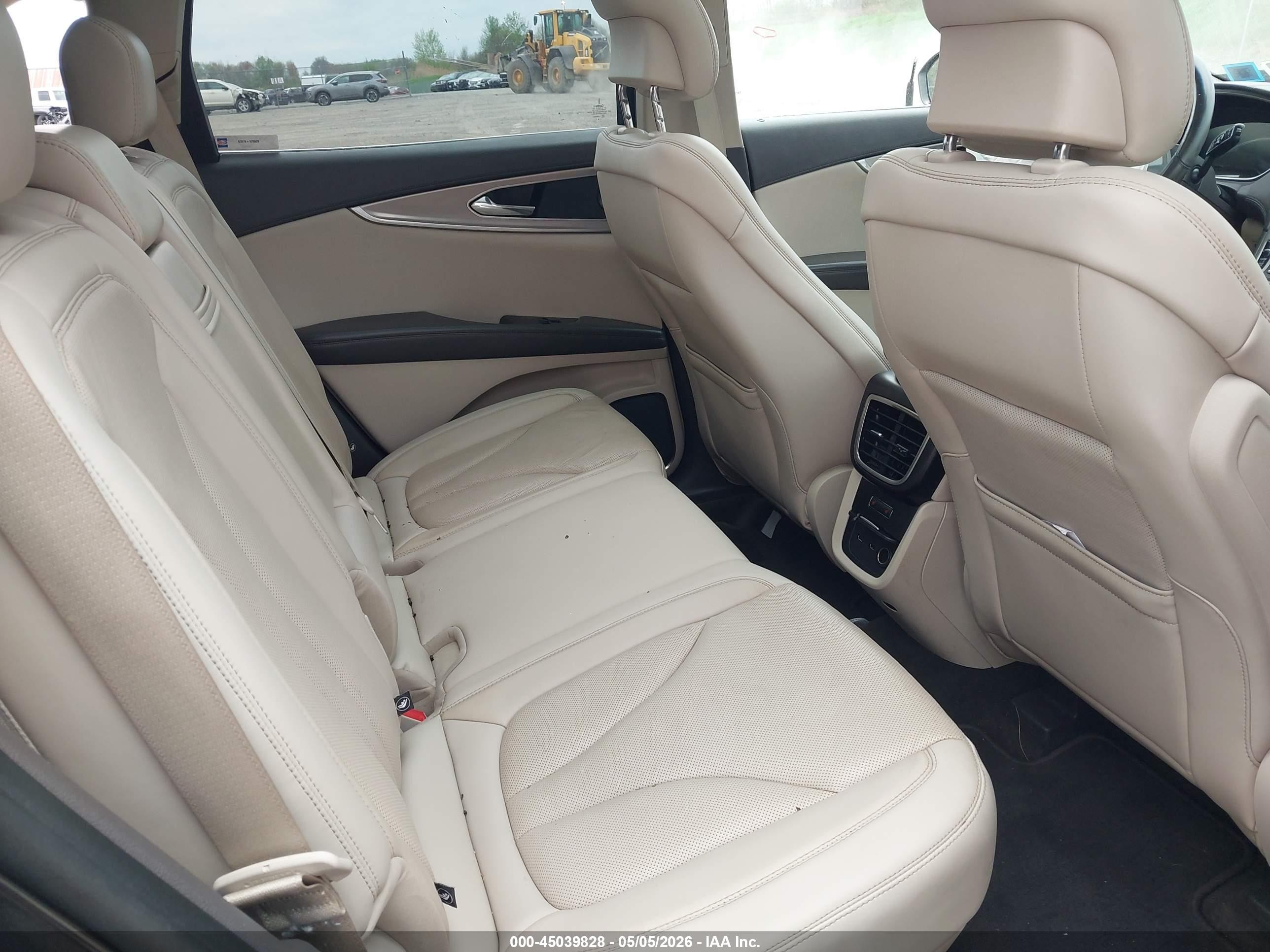 2019 Lincoln Nautilus Reserve Gray vin: 2LMPJ8LP7KBL28066